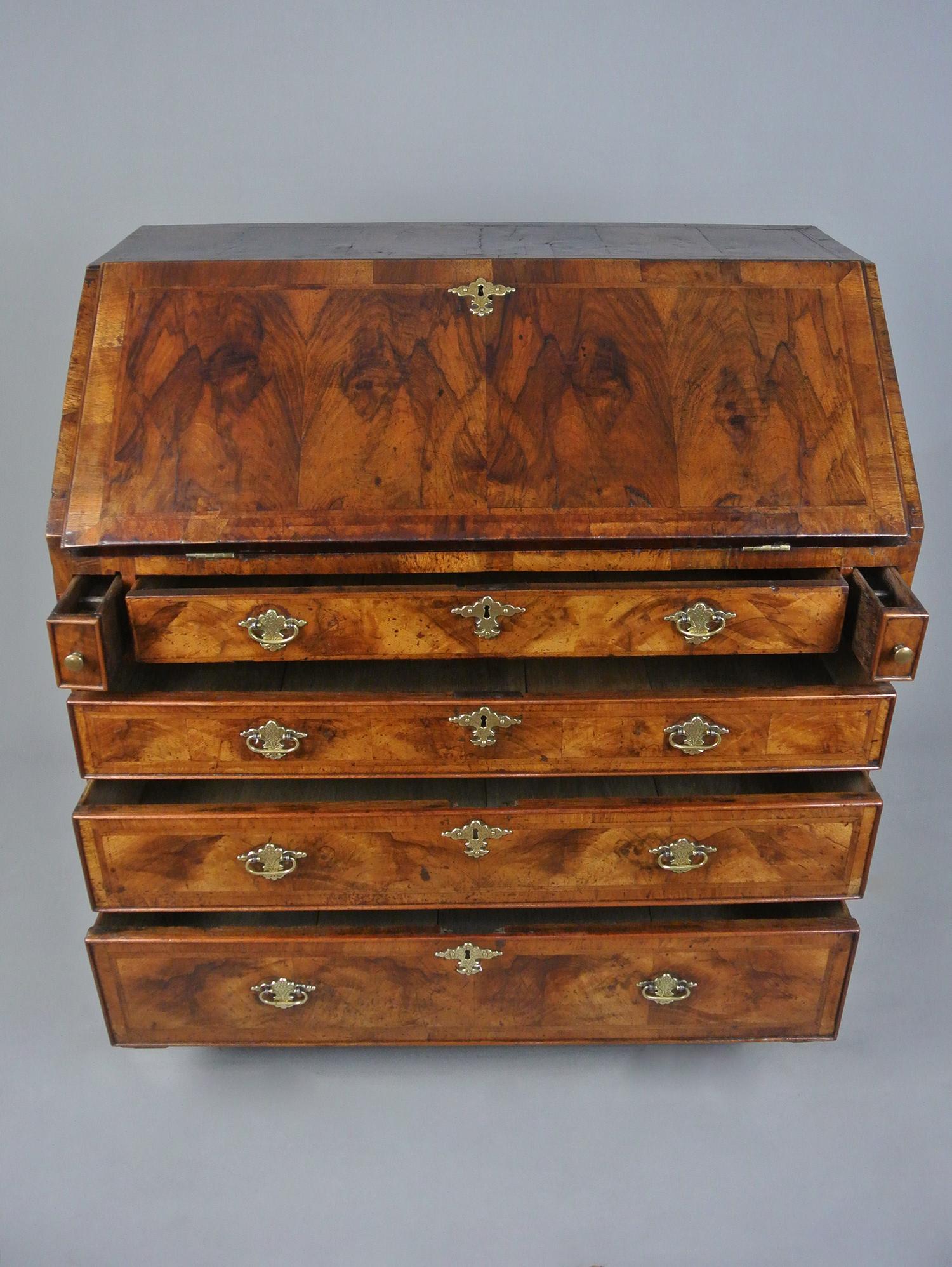 Exceptional George II Yew Wood and Walnut Bureau c. 1750 For Sale 2