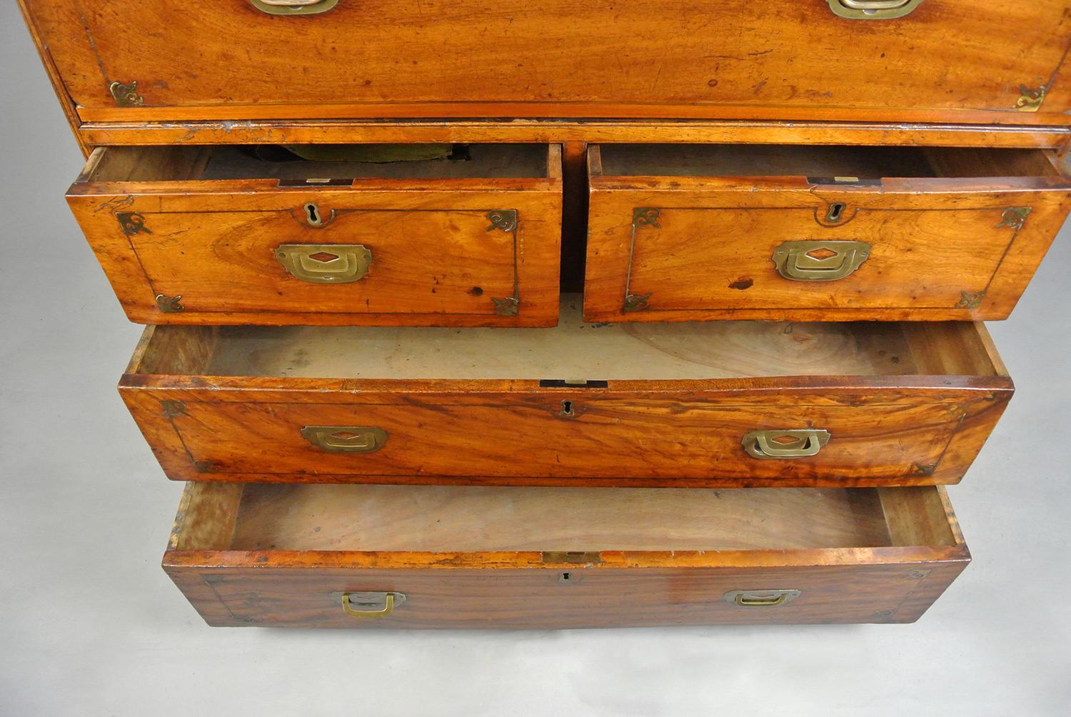 Exceptional George III Brass Inlaid Campaign Chest c. 1800 In Good Condition In Heathfield, GB
