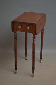 Exceptional George III Mahogany Drop-Leaf Table