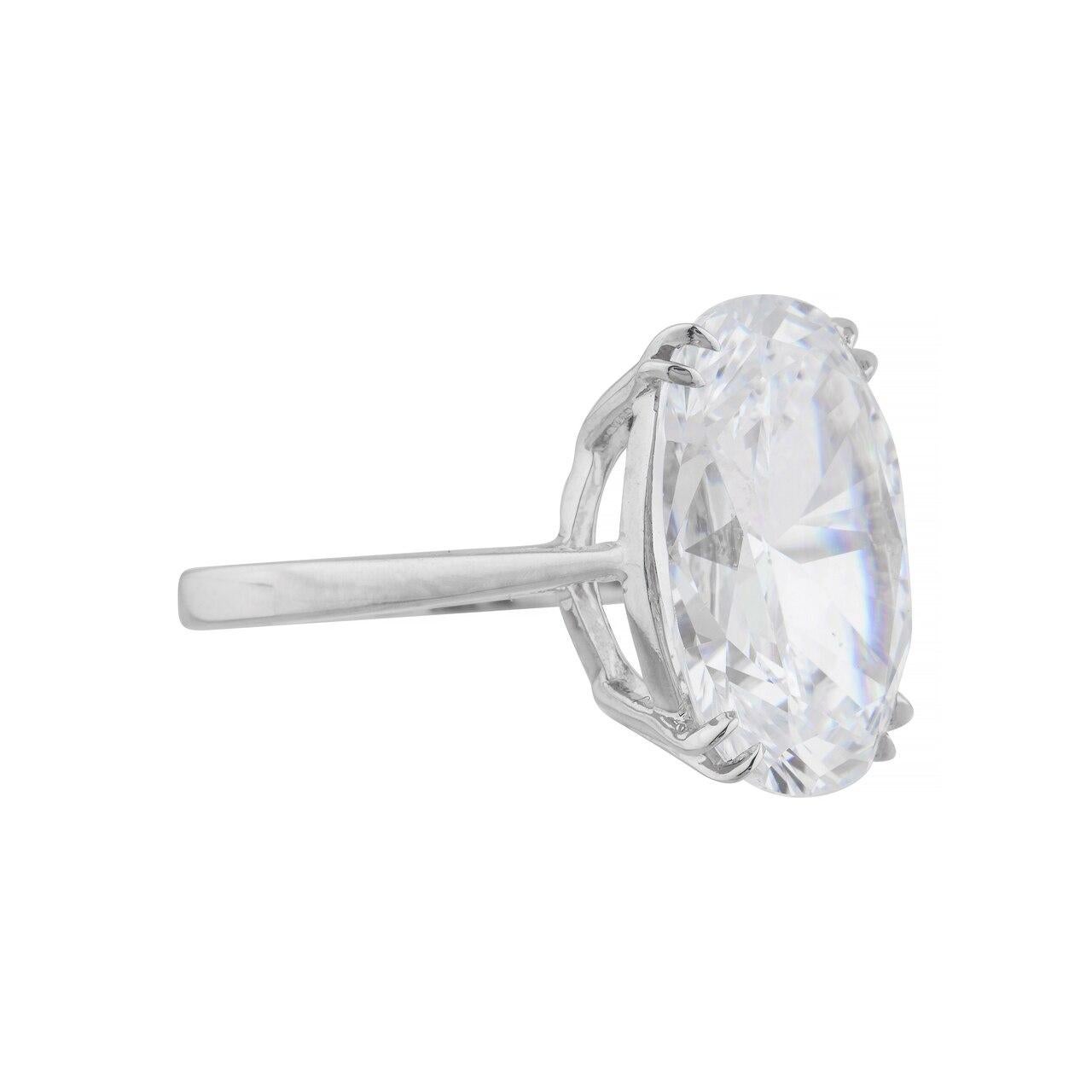 INTERNAL FLAWLESS G Farbe GIA zertifiziert 4 Karat Oval Cut Weißer Diamant Ring
Ausgezeichneter Schnitt und Politur
Ausgezeichnete Symmetrie 
Keine Fluoreszenz 
1.55 Verhältnis