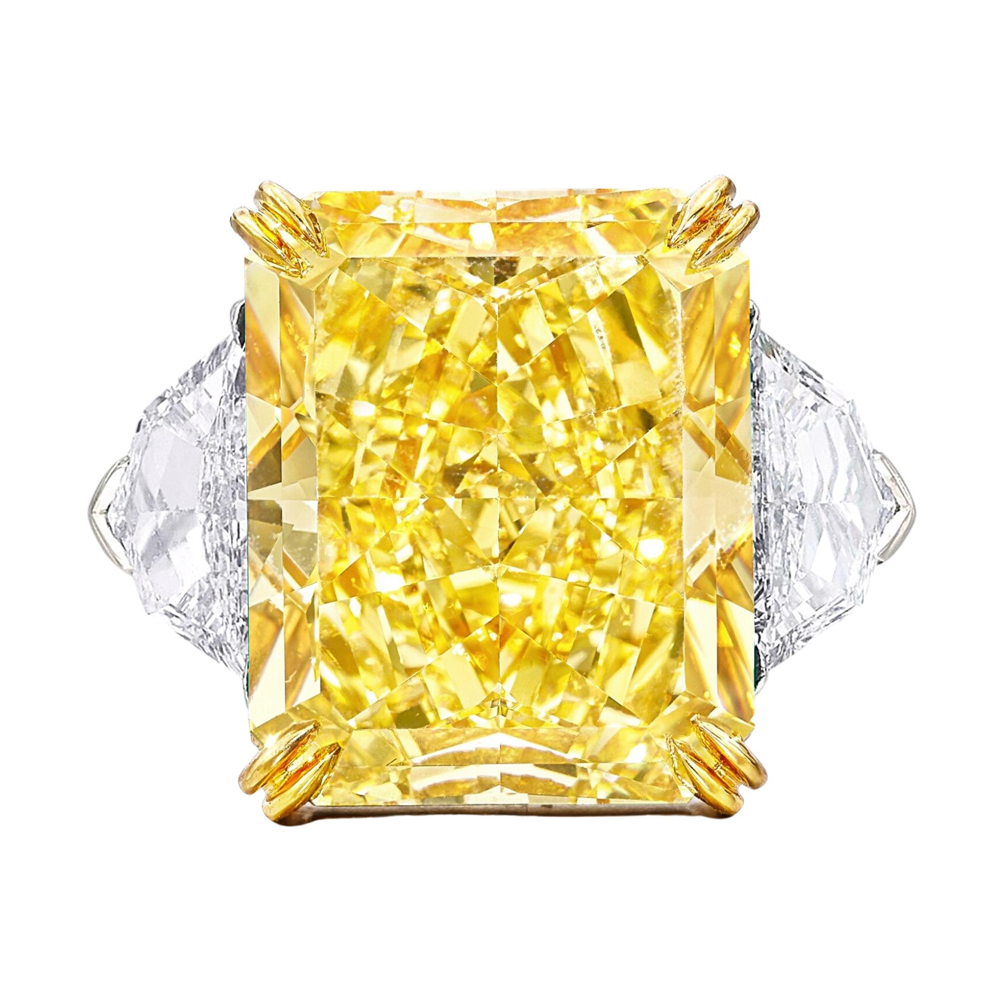 Taille émeraude Exceptionnelle bague en diamant jaune fantaisie de 10.80 carats certifié GIA en vente