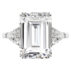 Exceptional GIA Certified 2.20 Carat Emerald Cut Diamond Ring