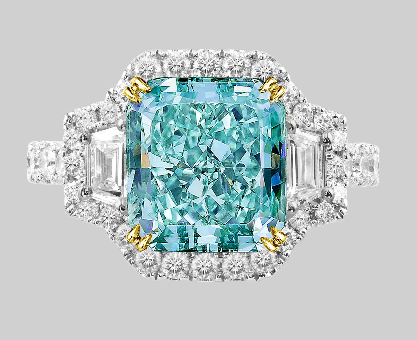 EXCEPTIONAL GIA Certified 2.90 Carat Fancy Green Blue Radiant Cut Diamond Ring