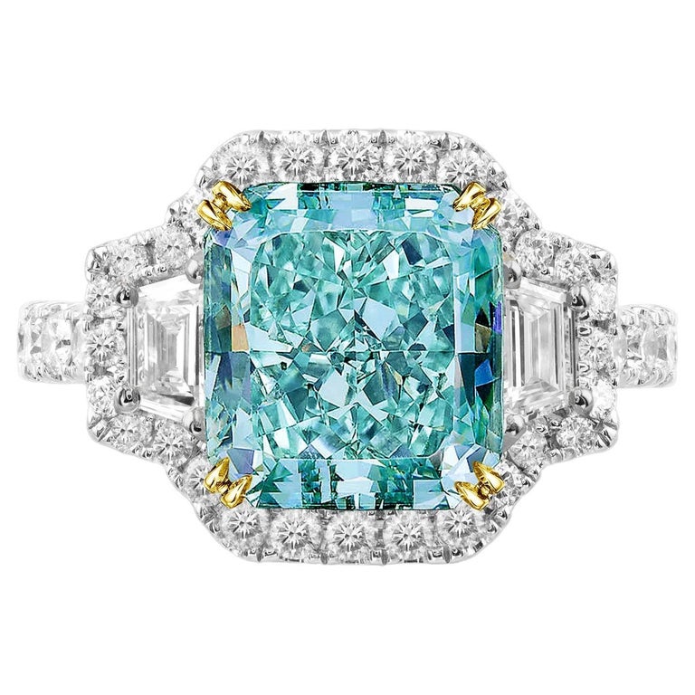 Exceptional GIA Certified 2.90 Carat Fancy Green Blue Radiant Cut Diamond  Ring For Sale at 1stDibs