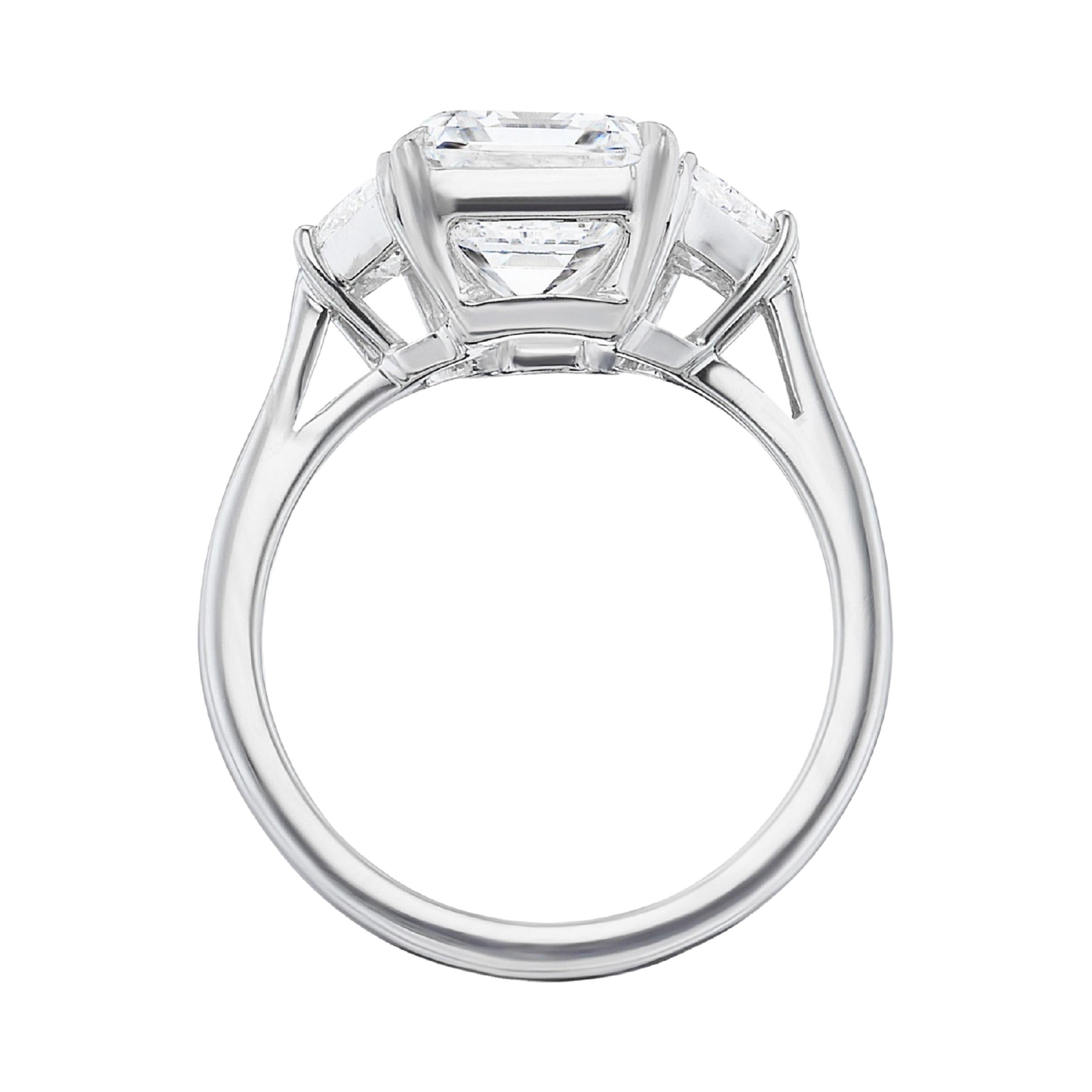 Außergewöhnlicher GIA-zertifizierter 3,02 Karat Diamant im Smaragdschliff E Farbe S1 (Zeitgenössisch) im Angebot