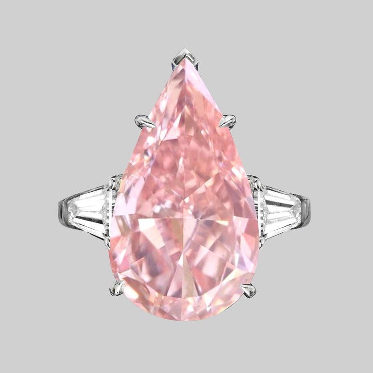 Modern Exceptional GIA Certified 4 Carat Fancy Orangy Pink Pear Cut Diamond Ring For Sale