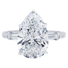 Exceptional GIA Certified 4 Carat Pear Cut Diamond Gold Ring