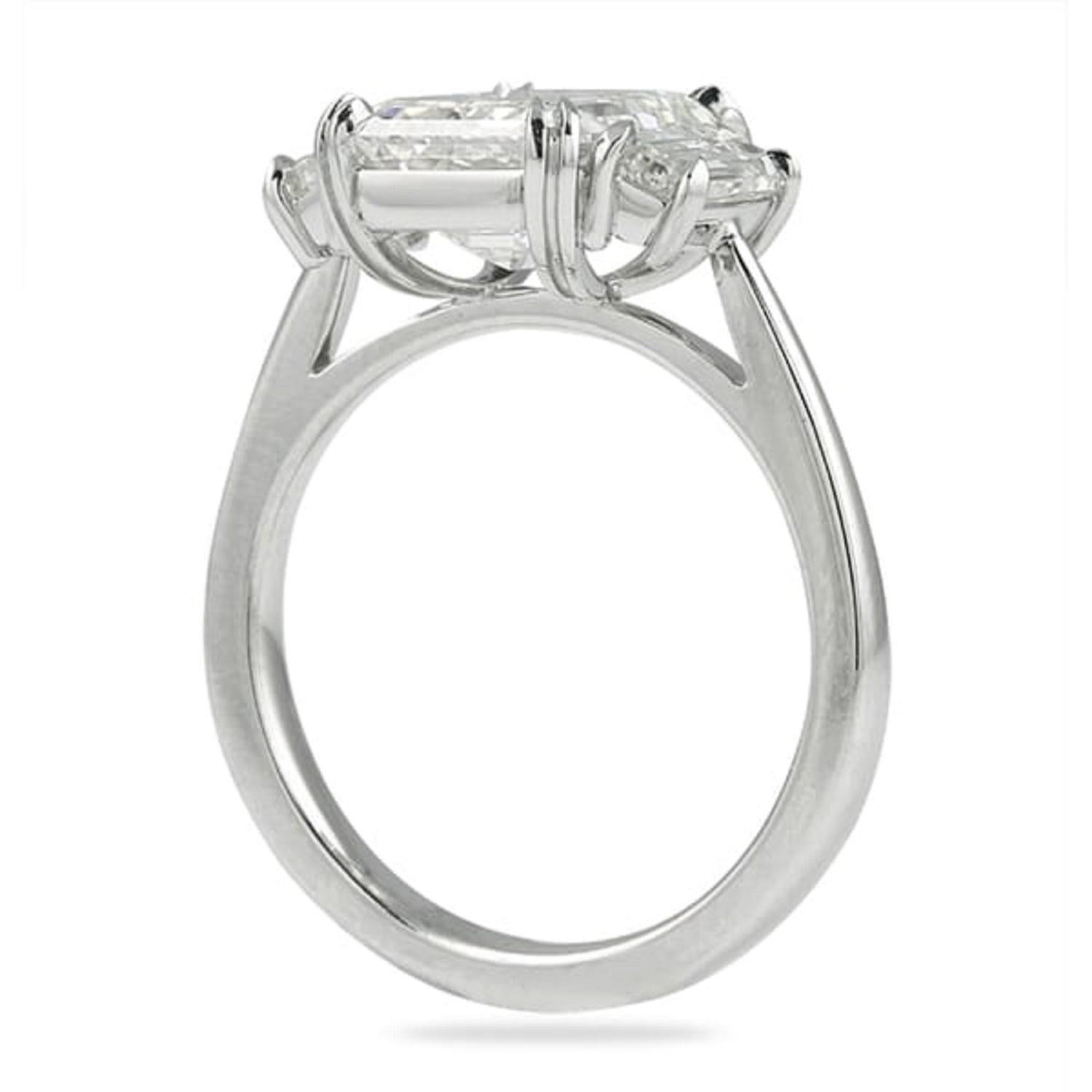 Contemporary Exceptional GIA Certified 4.02 Carat Excellent Cut Emerald Cut Diamond Ring For Sale