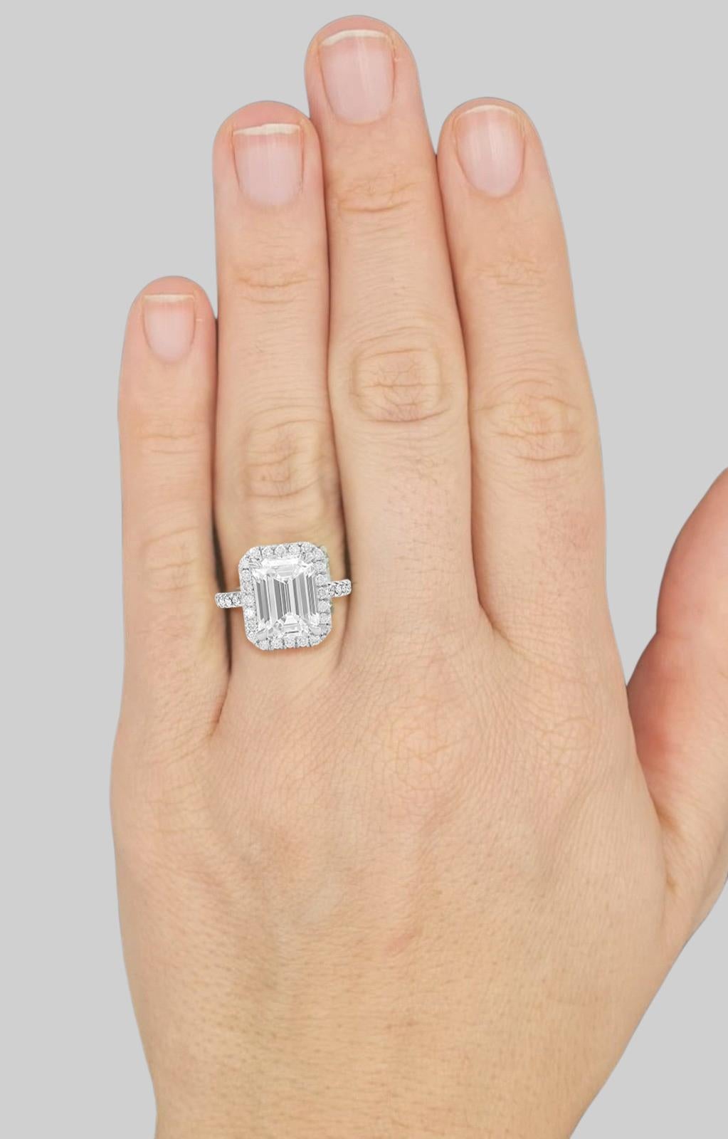 Taille émeraude I FLAWLESS Bague avec diamant taille émeraude de 5 carats certifié GIA sans défaut interne  en vente