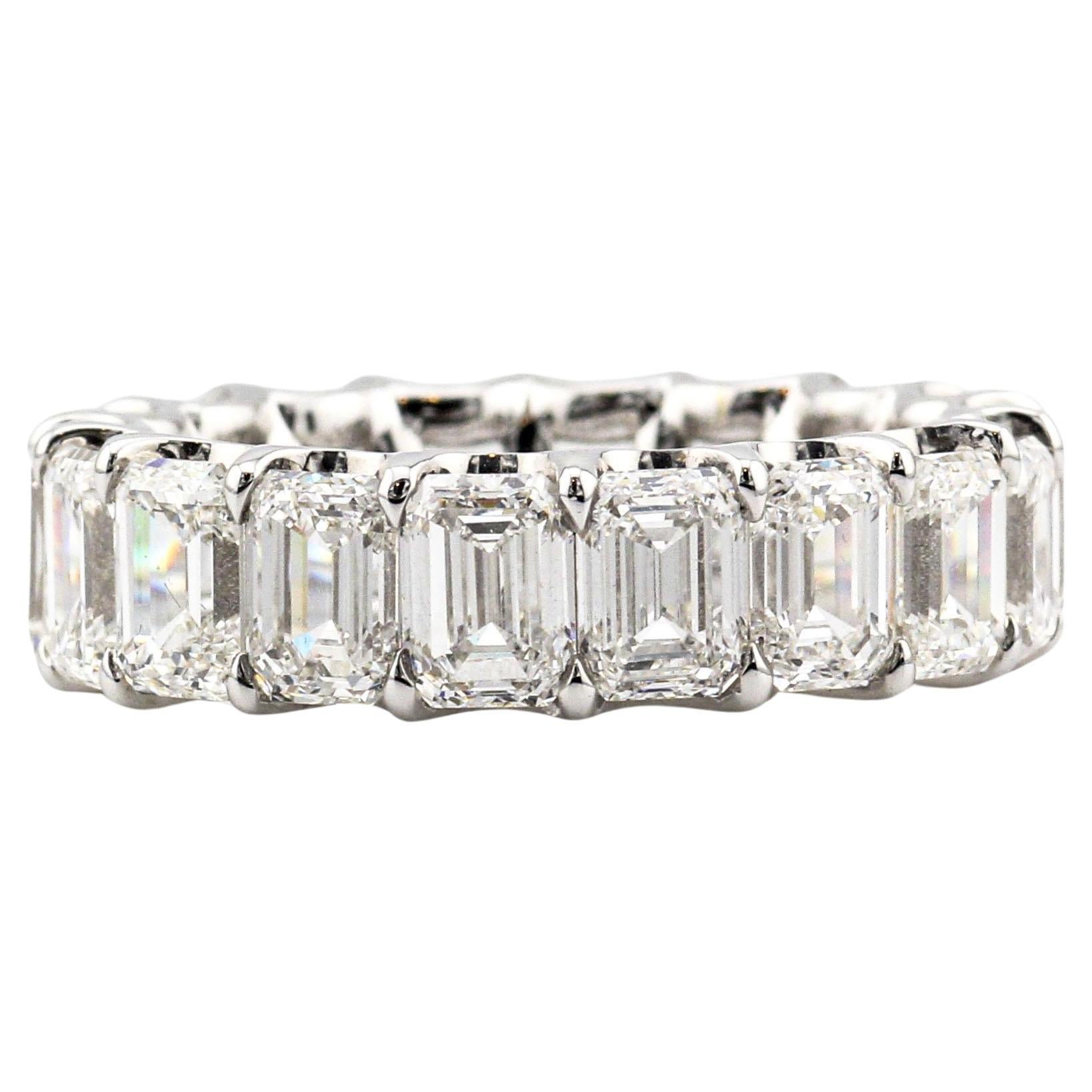 Exceptional GIA D-F IF-VVS2 9.01 cts Emerald Cut Diamond 18k White Gold Band 6.5 For Sale