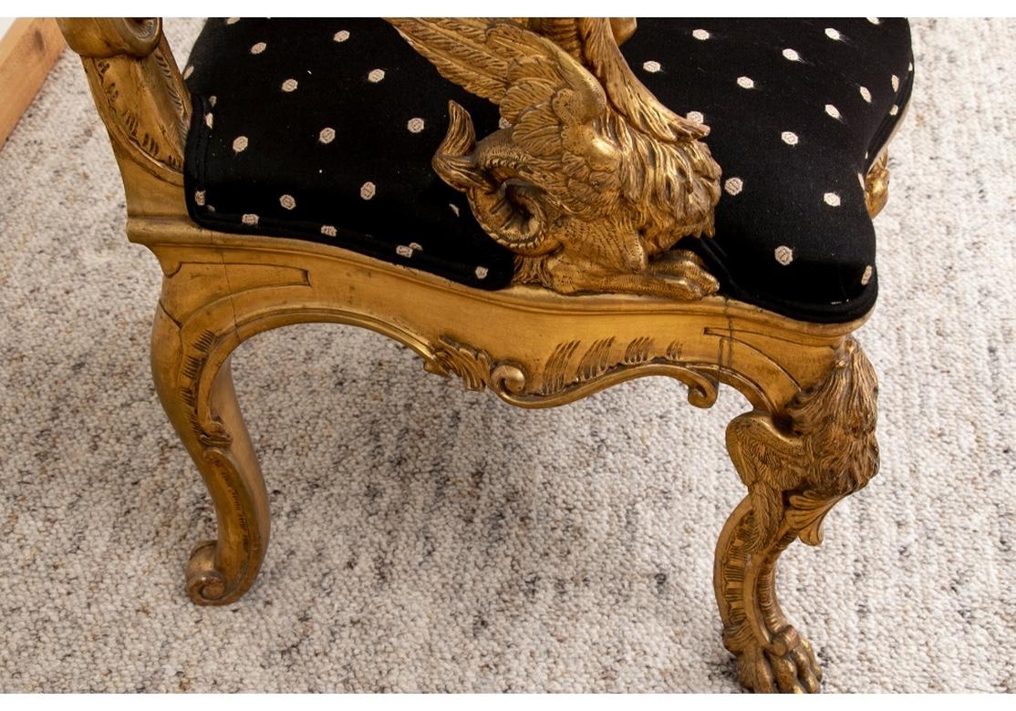 Rococo Exceptionnel fauteuil de salon orné de dorures en vente