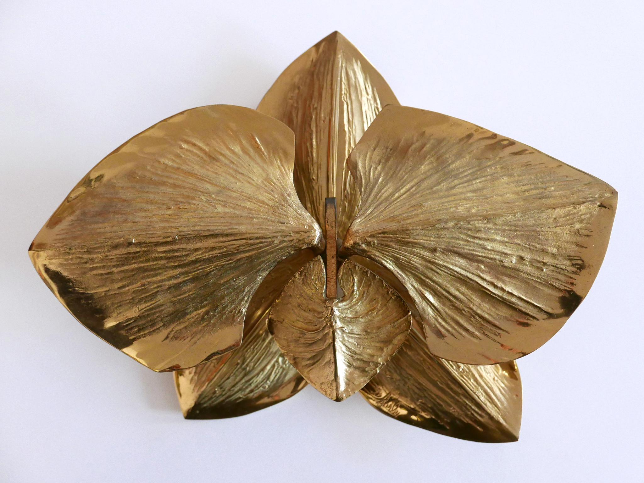 Mid-Century Modern Exceptional Gilt Bronze Sconce Orchid by Chrystiane Charles for Charles Paris For Sale