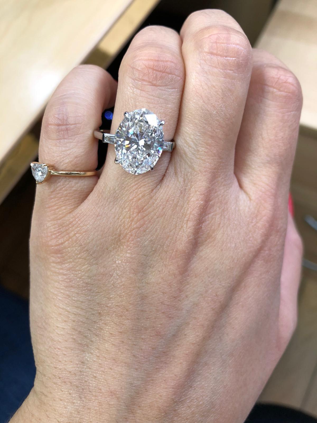 An exquisite 7 carat Type IIa diamond ring with an impressive lenght.

Take a look at the video 

This diamonds are regularly knocking down auction records.  Gems of this type are often called “Golconda” diamonds after the famous Indian mines that