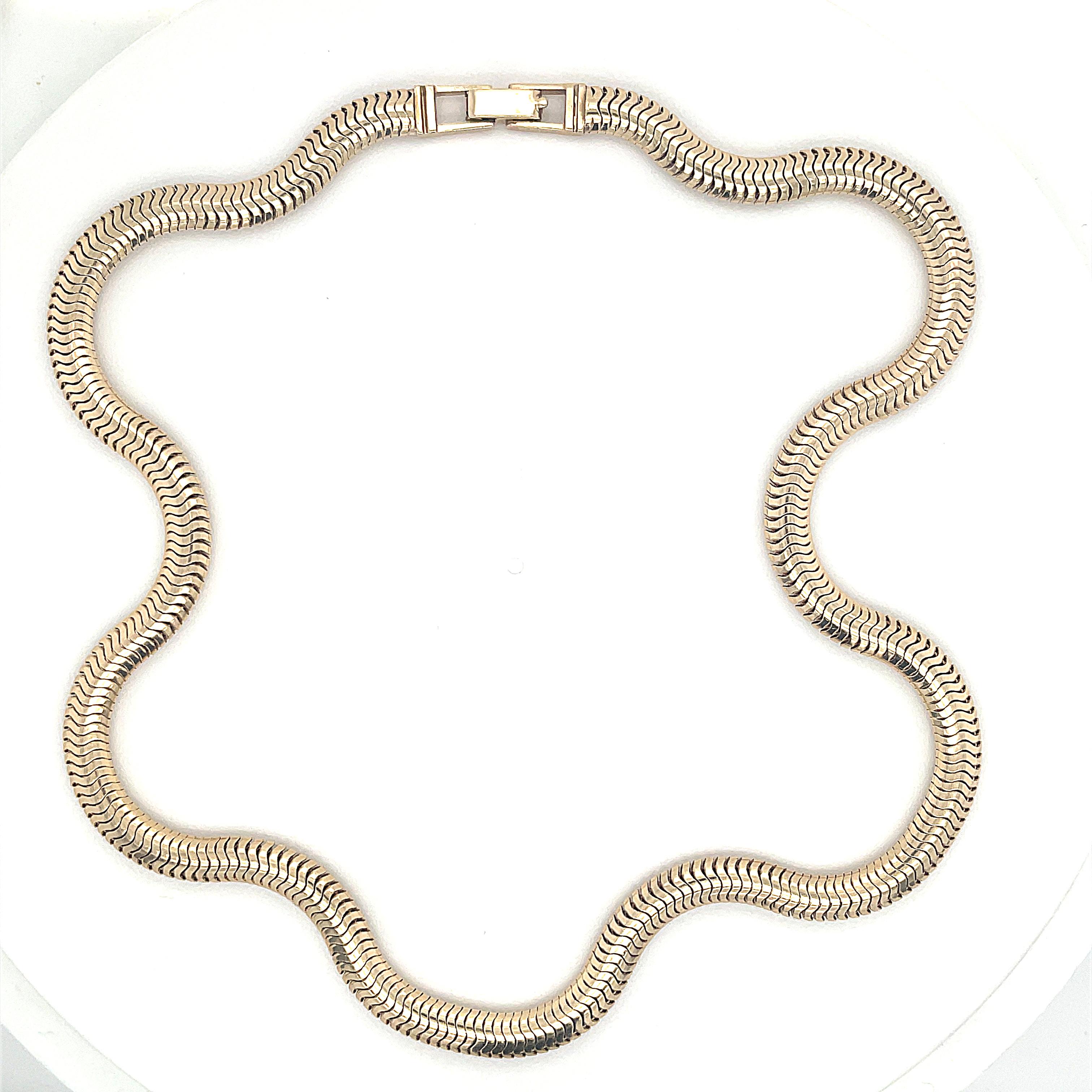 Exceptional Gold Snake Chain In Excellent Condition For Sale In New York, NY