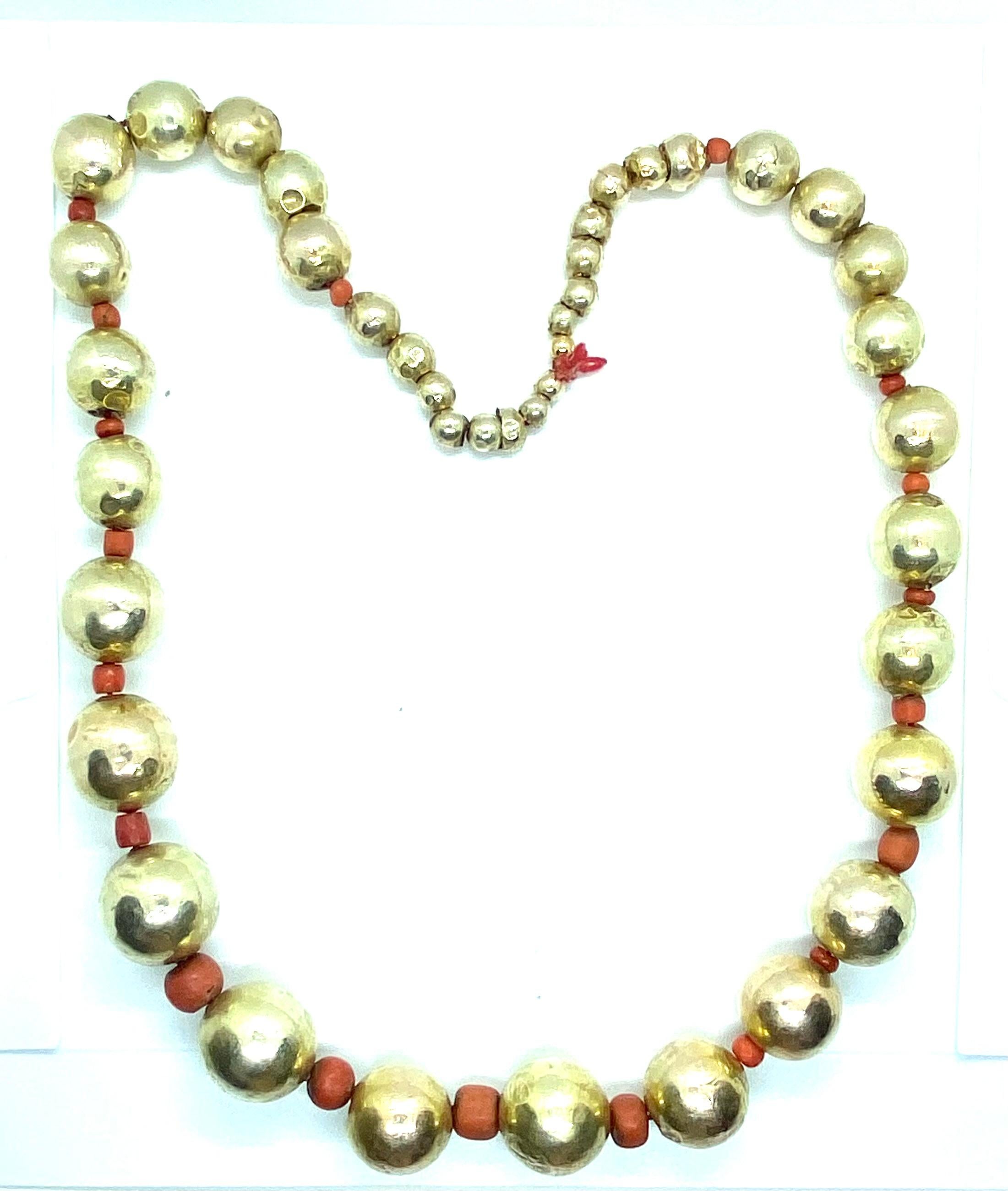 Women's or Men's Exceptional Gold Spheres Necklace from the XVIIIth Century For Sale