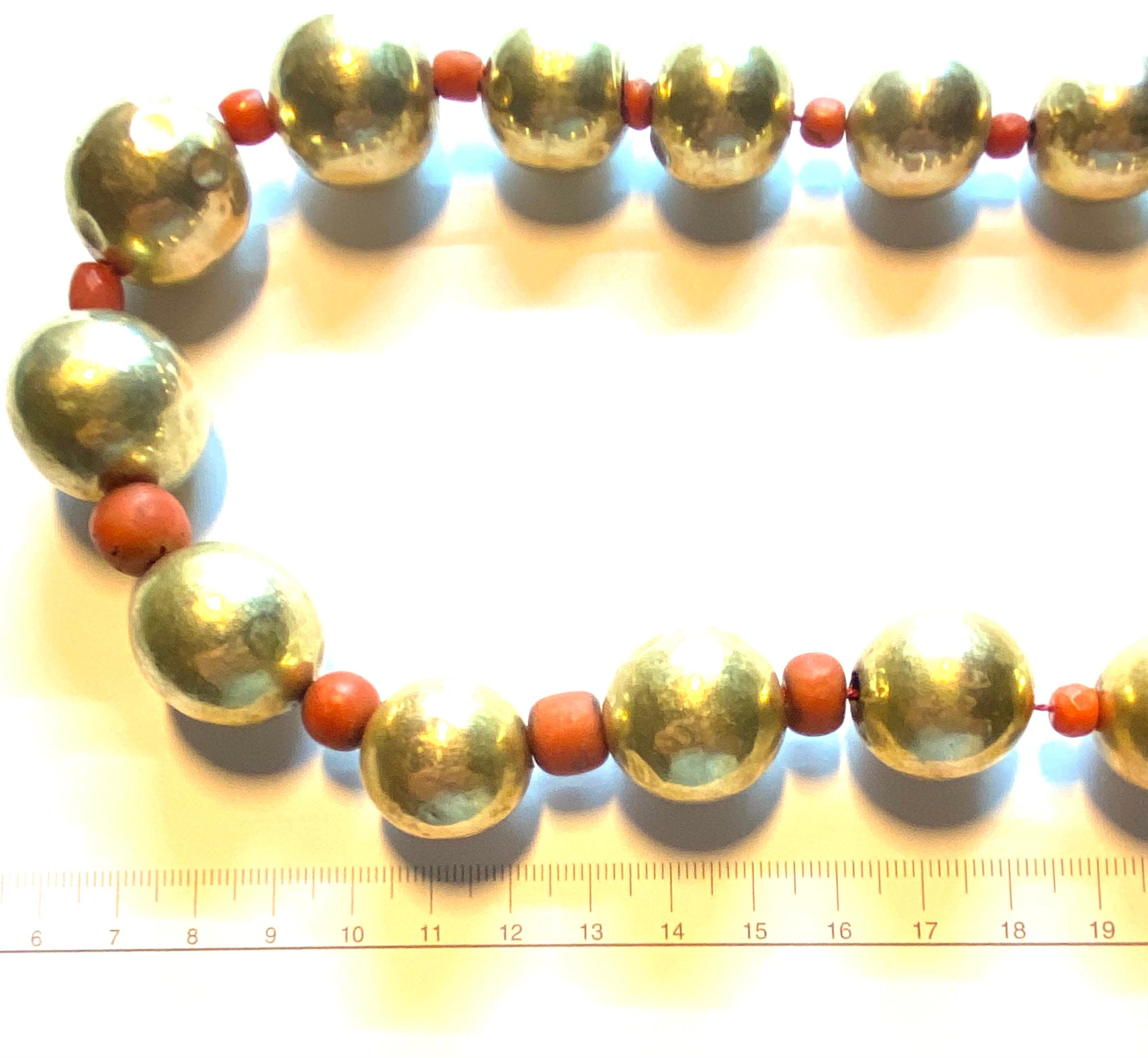 Exceptional Gold Spheres Necklace from the XVIIIth Century For Sale 1