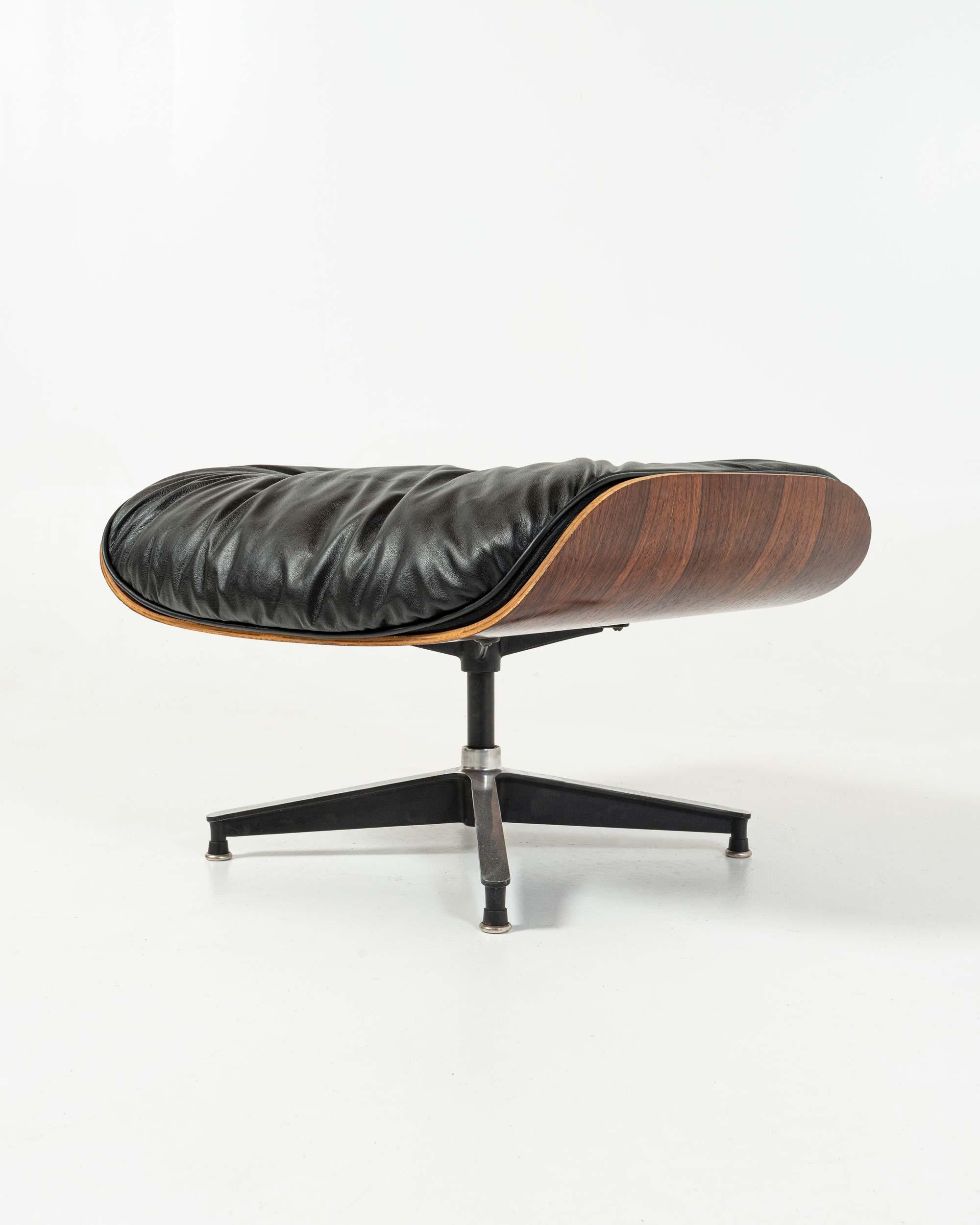 Silla Eames Lounge y Otomana de Primera Generación 1956-1959 Excepcional Grano Restaurado en venta 6