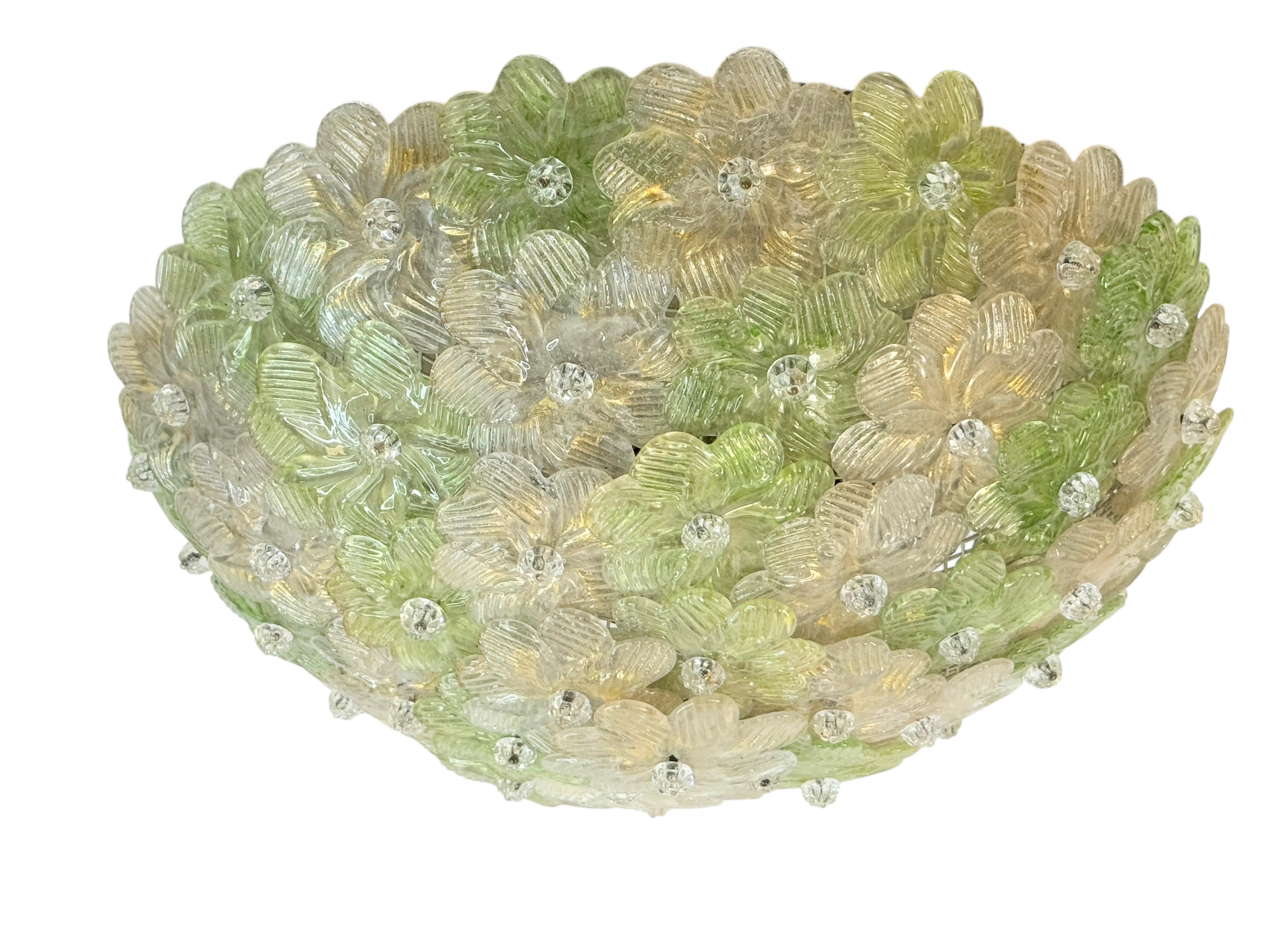 Milieu du XXe siècle Exceptionnelle lampe affleurante à fleurs vertes et dorées Barovier & Greene Greene, Italie, années 1960 en vente