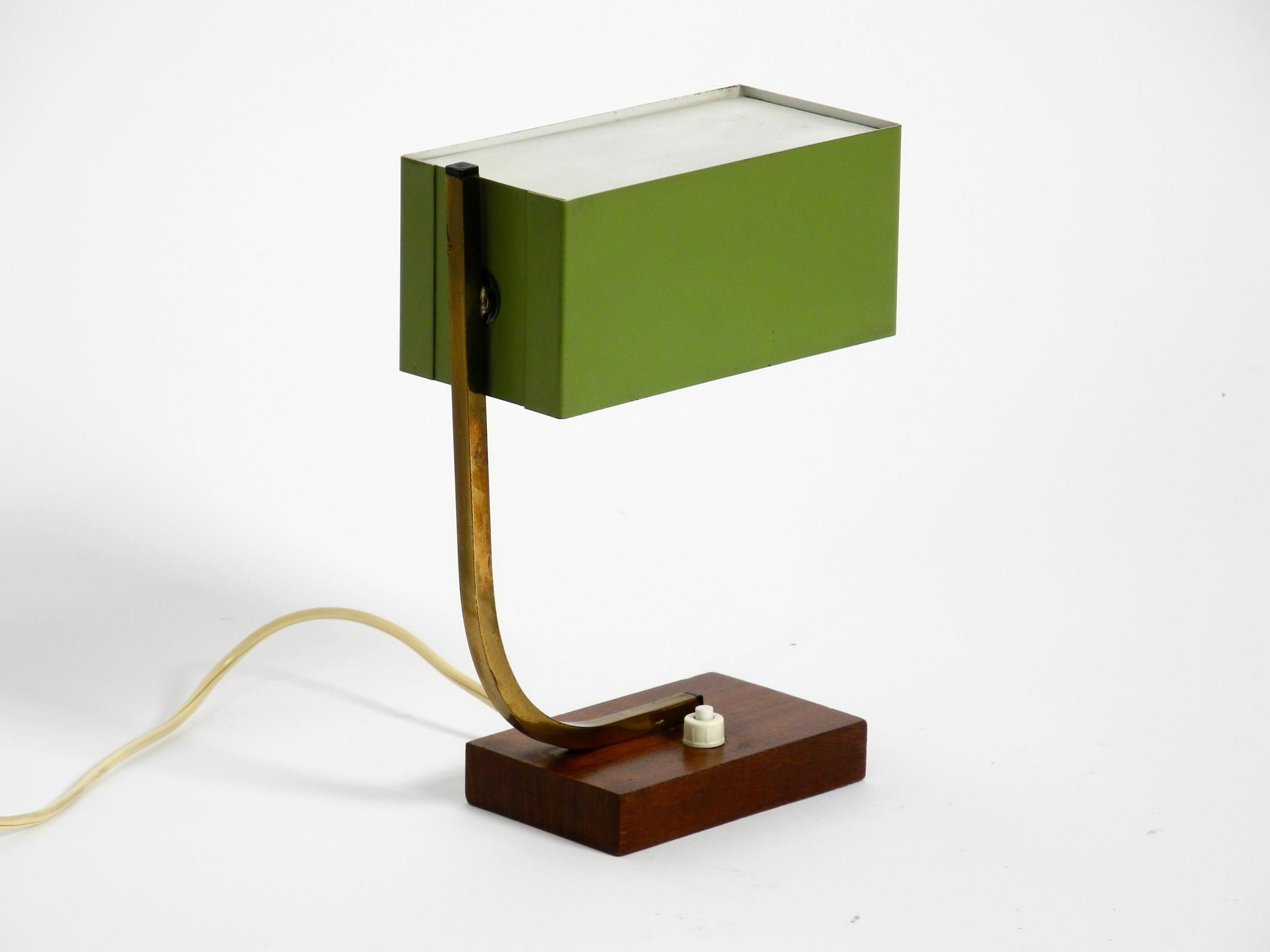 Exceptional Green Italian Mid-Century Modern Metal Bedside Lamp with Wooden Base 7