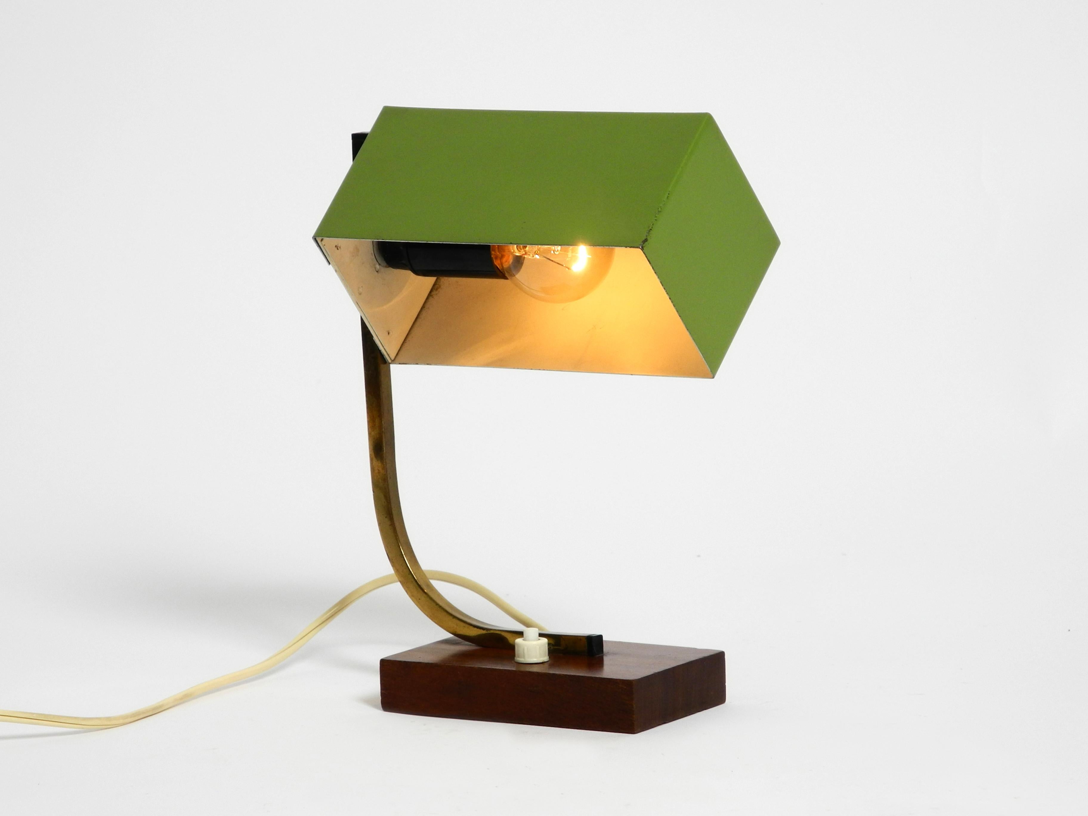 Exceptional Green Italian Mid-Century Modern Metal Bedside Lamp with Wooden Base 8