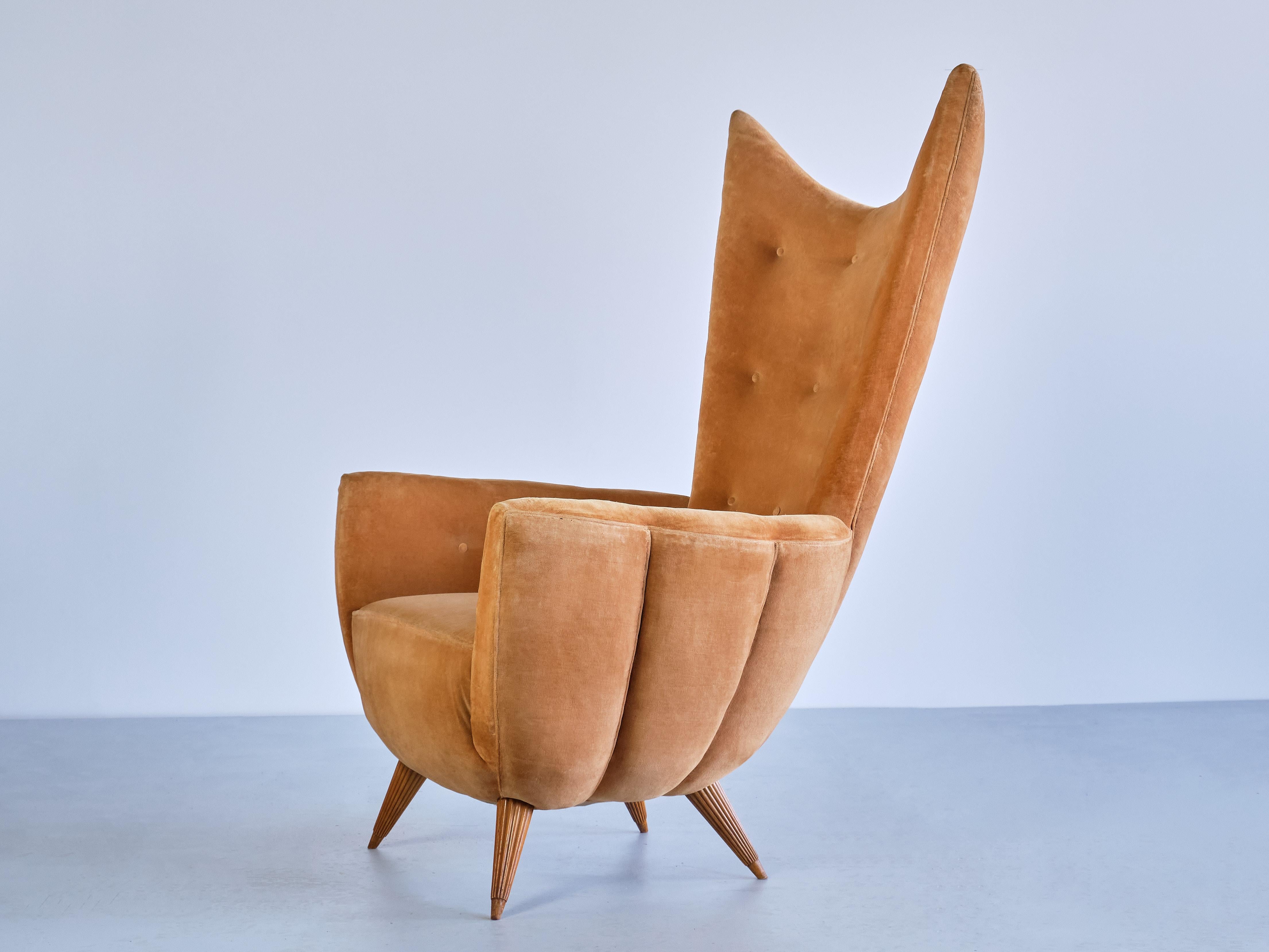 Exceptional Guglielmo Ulrich Armchair in Velvet and Fluted Walnut, Italy, 1940s For Sale 10