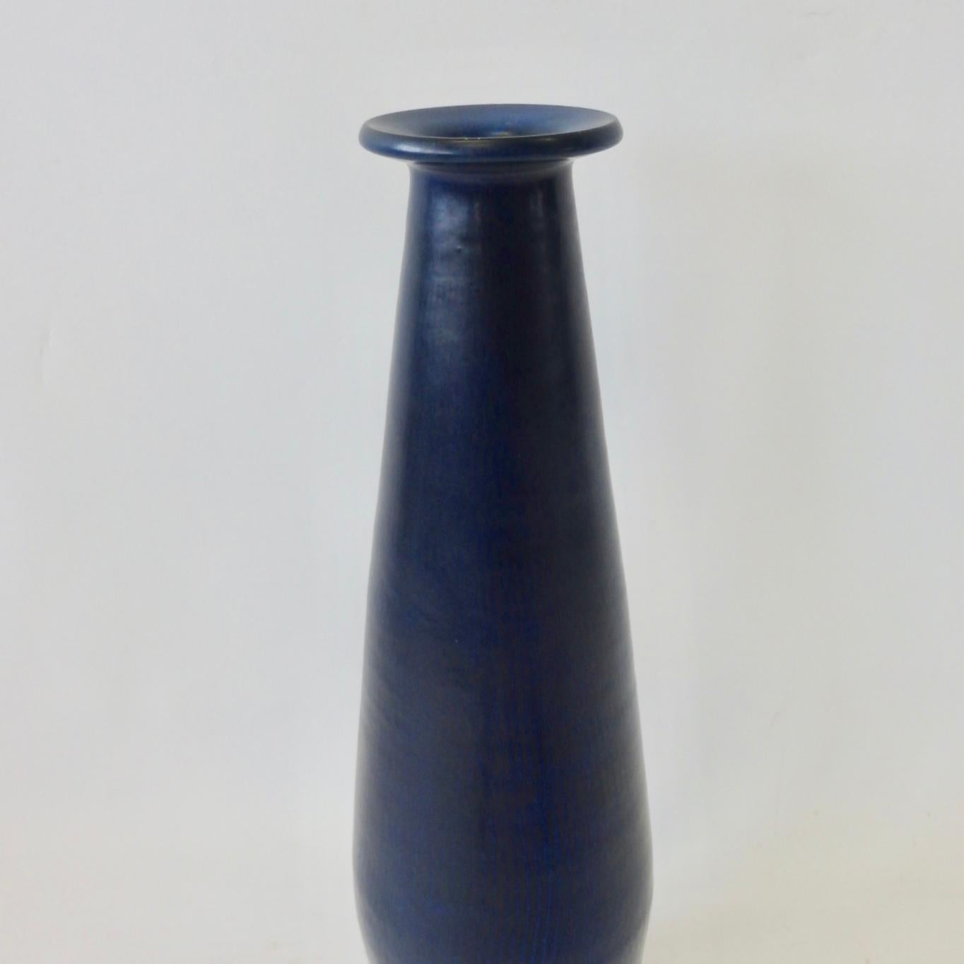 Fait main Grand vase bleu exceptionnel de Gunnar Nylund pour Nymolle, Danemark en vente