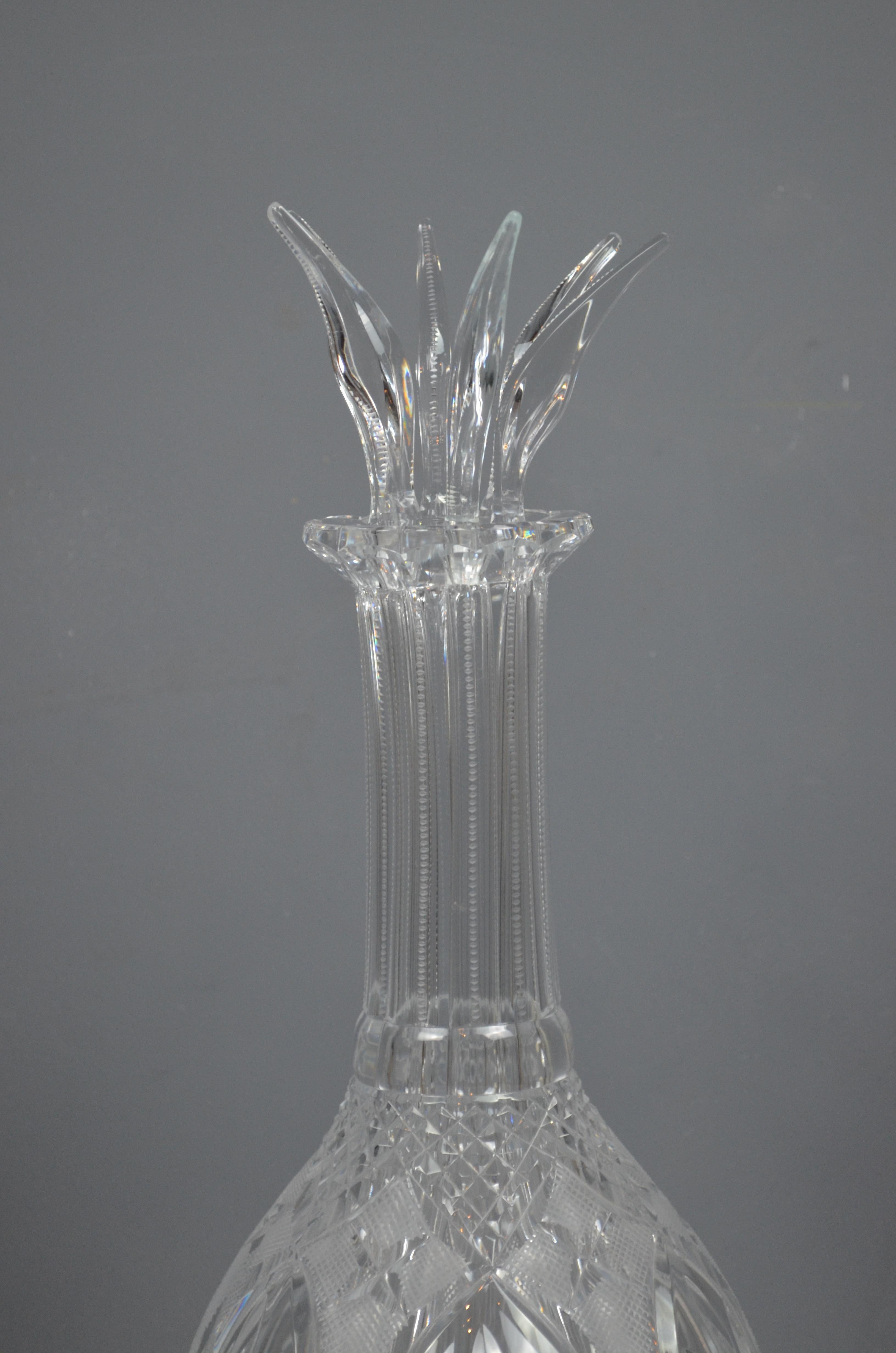 Baroque Exceptionnelle carafe en cristal taillé à la main avec six compartiments en vente