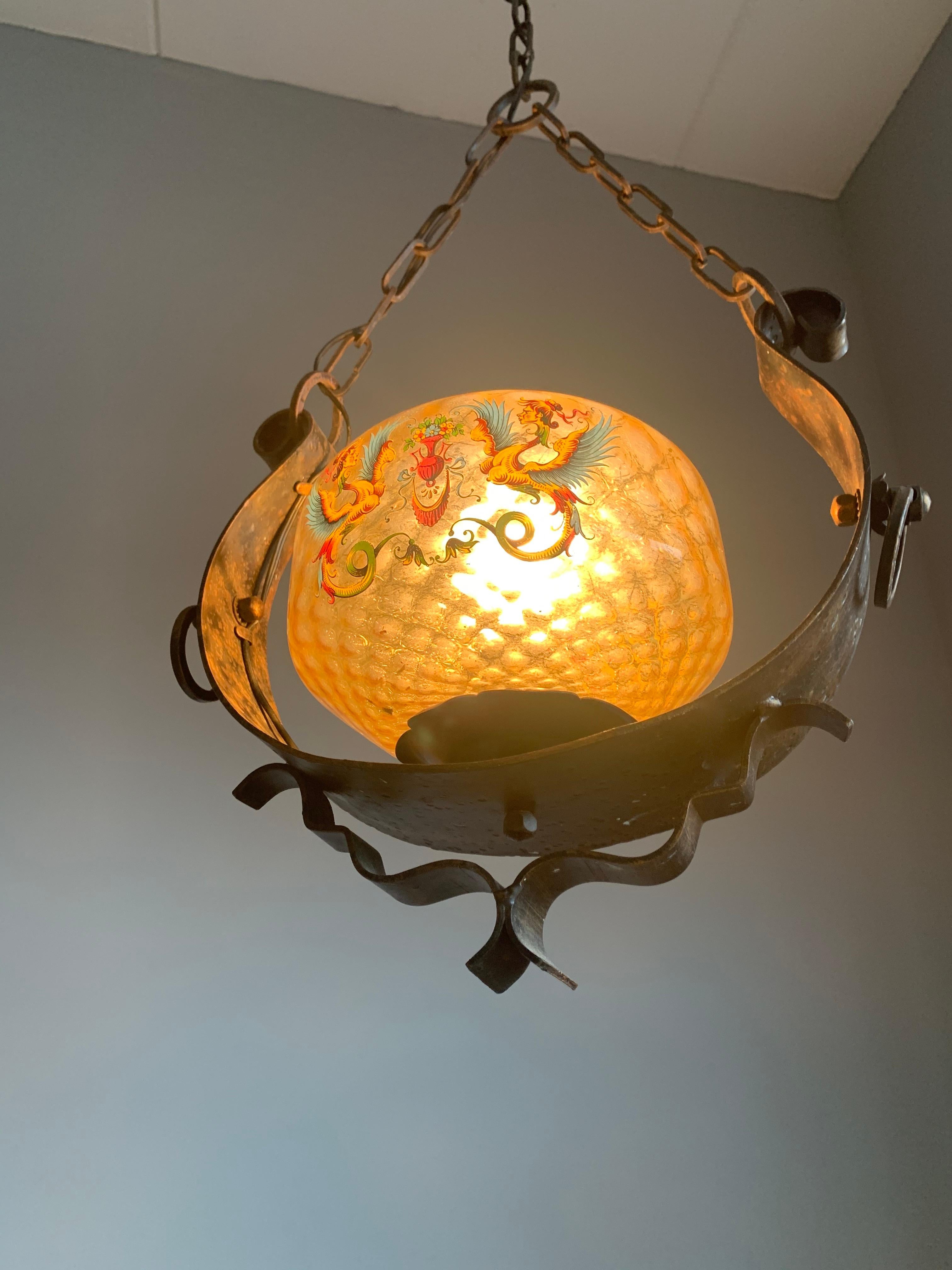 Exceptionnelle lampe à suspension italienne peinte à la main avec motifs mythologiques vers 1900 en vente 13
