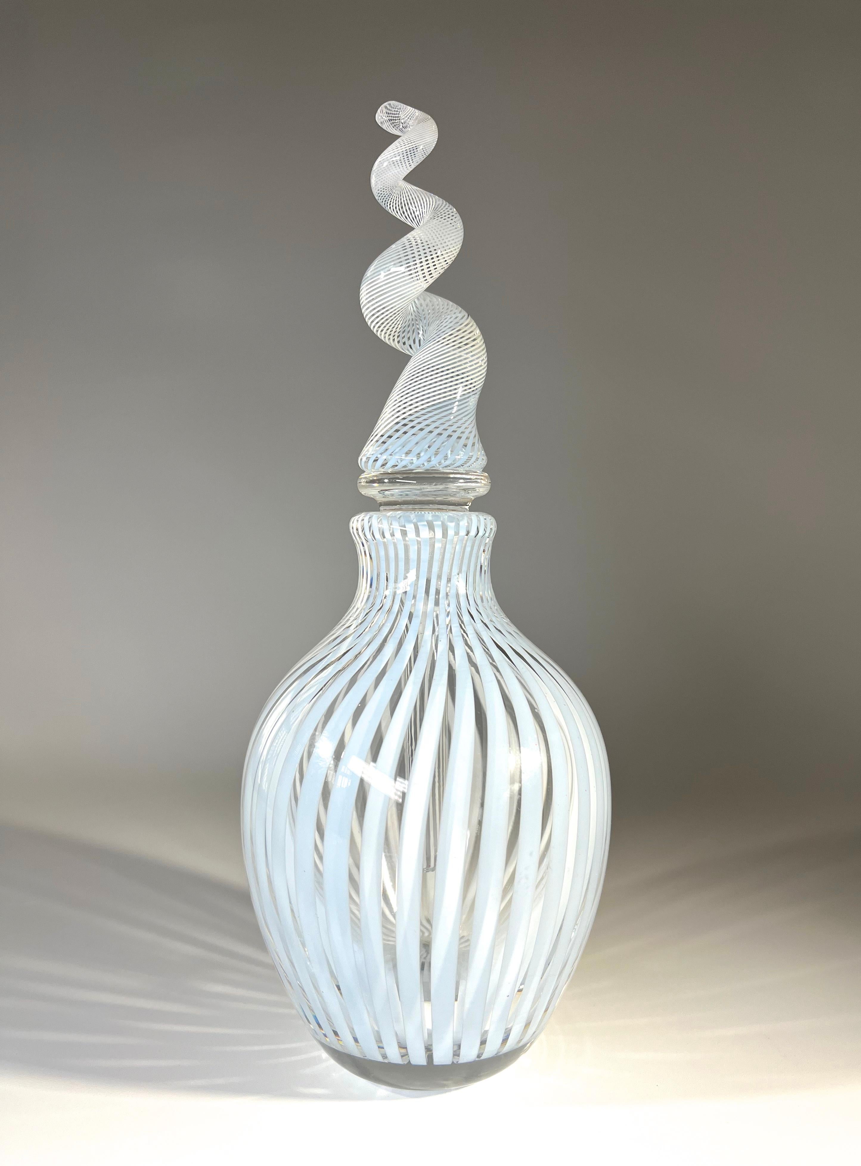 Exceptional Harlequin Crystal Perfume Bottle Mike Hunter Twists Studio, Scotland For Sale 2