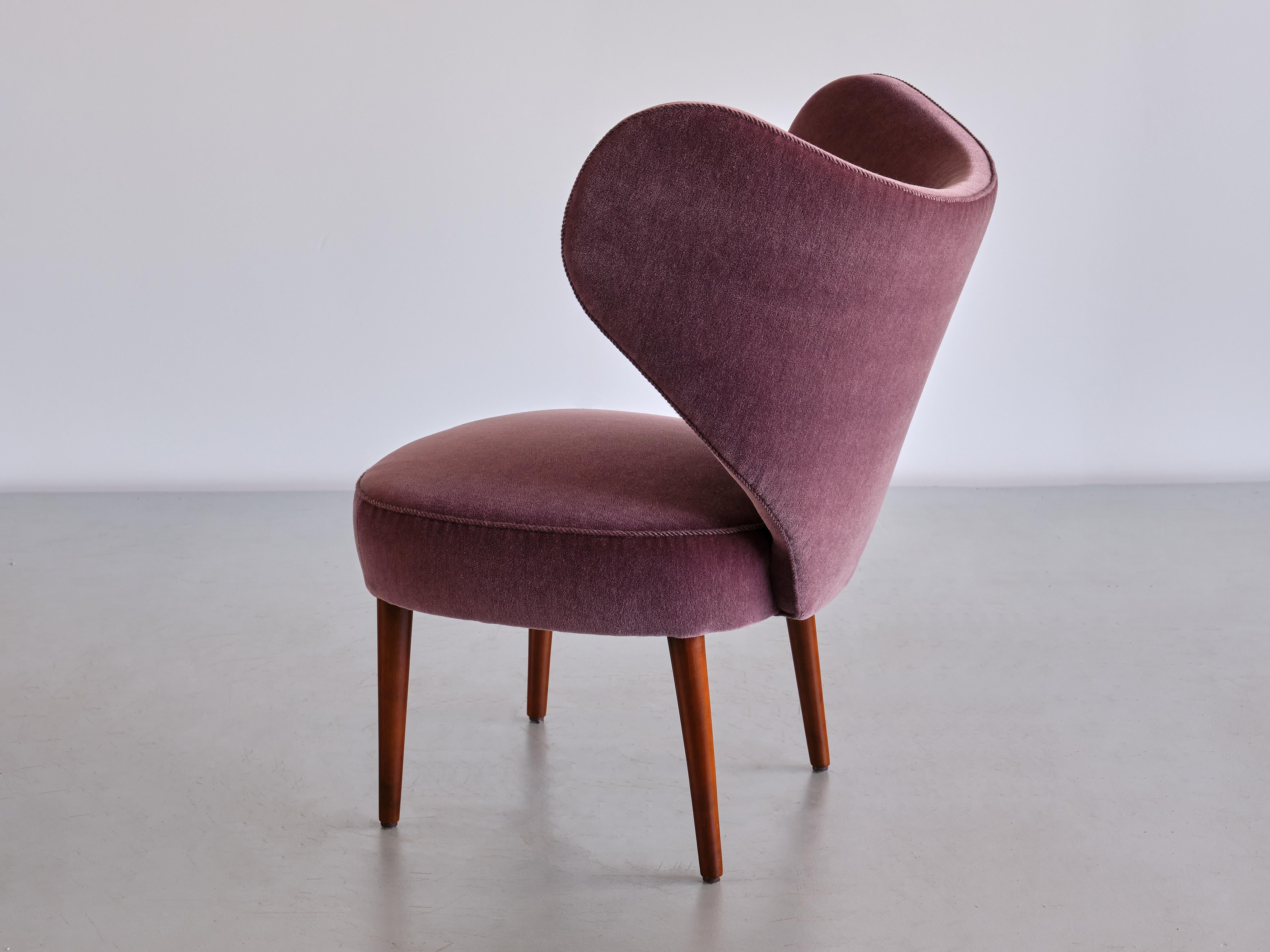 Exceptional 'Heart' Chair in Purple Mohair, Brøndbyøster Møbel, Denmark, 1953 For Sale 5