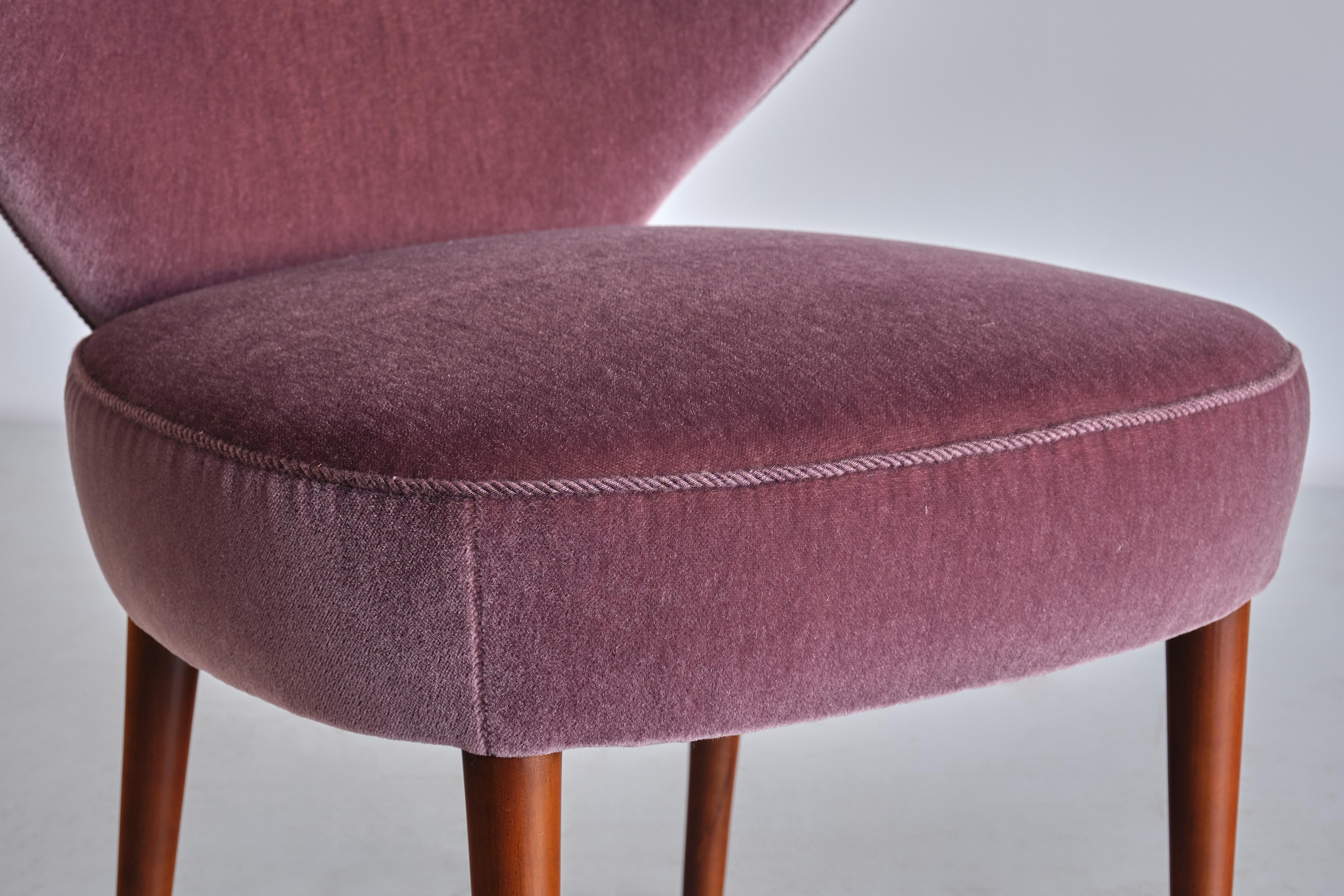 Exceptional 'Heart' Chair in Purple Mohair, Brøndbyøster Møbel, Denmark, 1953 For Sale 9