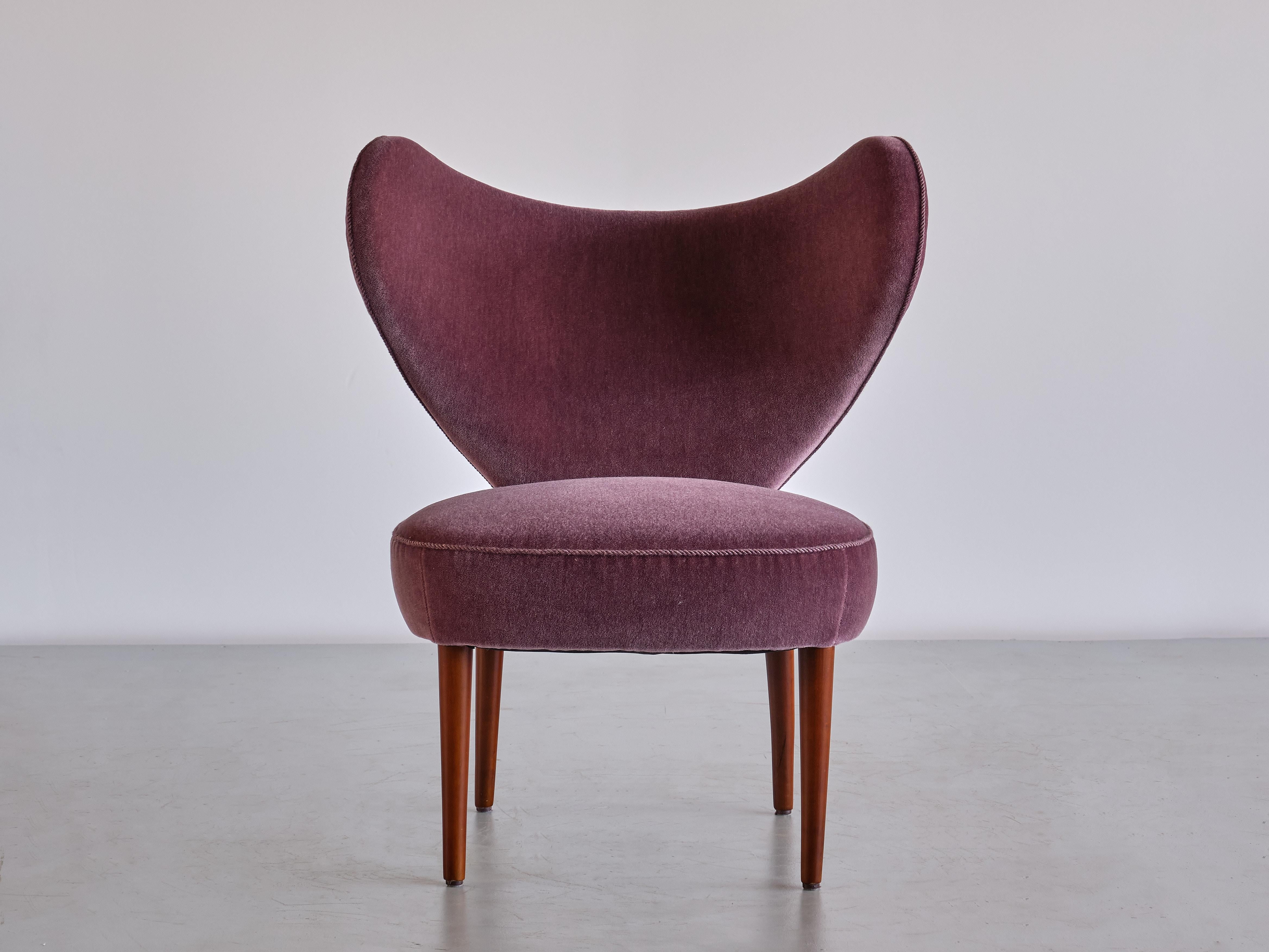 Scandinavian Modern Exceptional 'Heart' Chair in Purple Mohair, Brøndbyøster Møbel, Denmark, 1953 For Sale