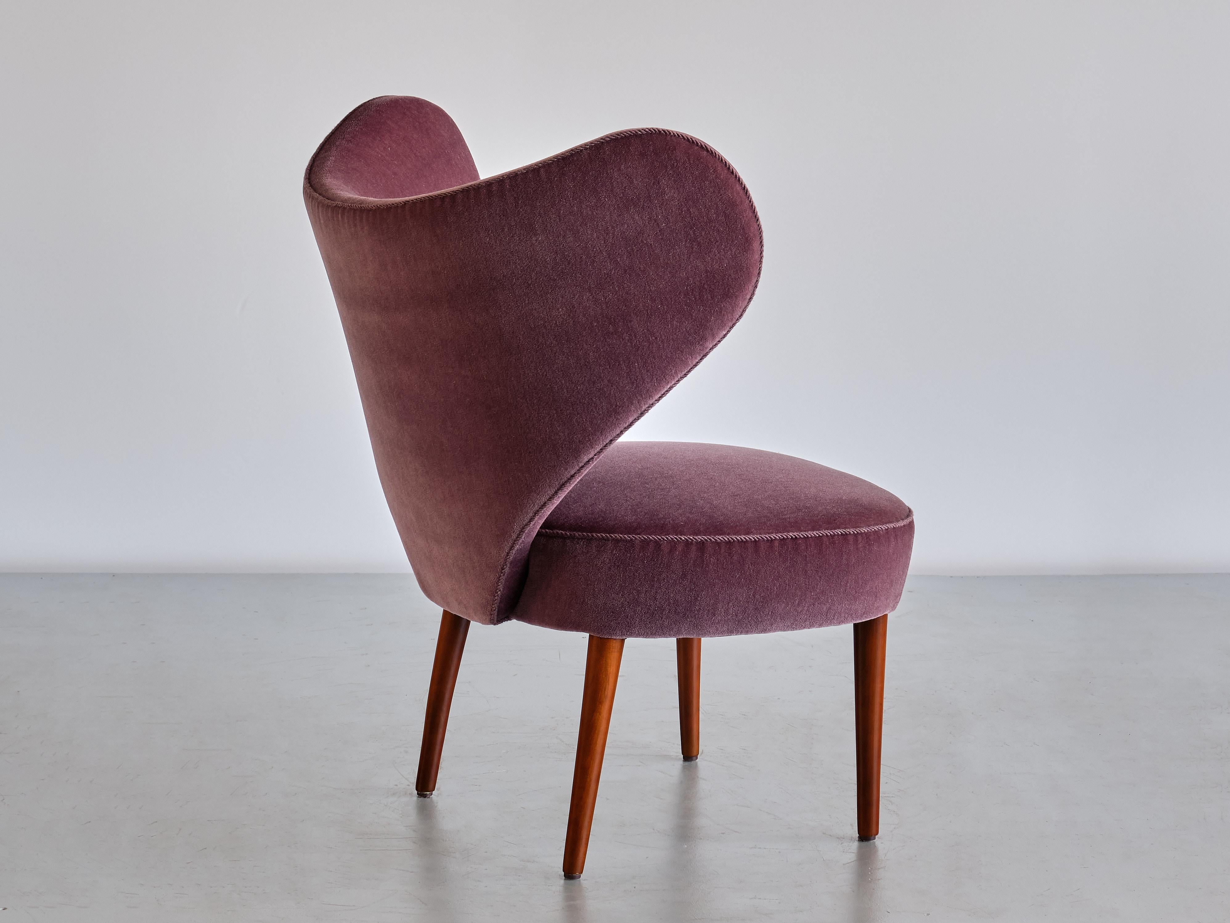 Exceptional 'Heart' Chair in Purple Mohair, Brøndbyøster Møbel, Denmark, 1953 For Sale 3