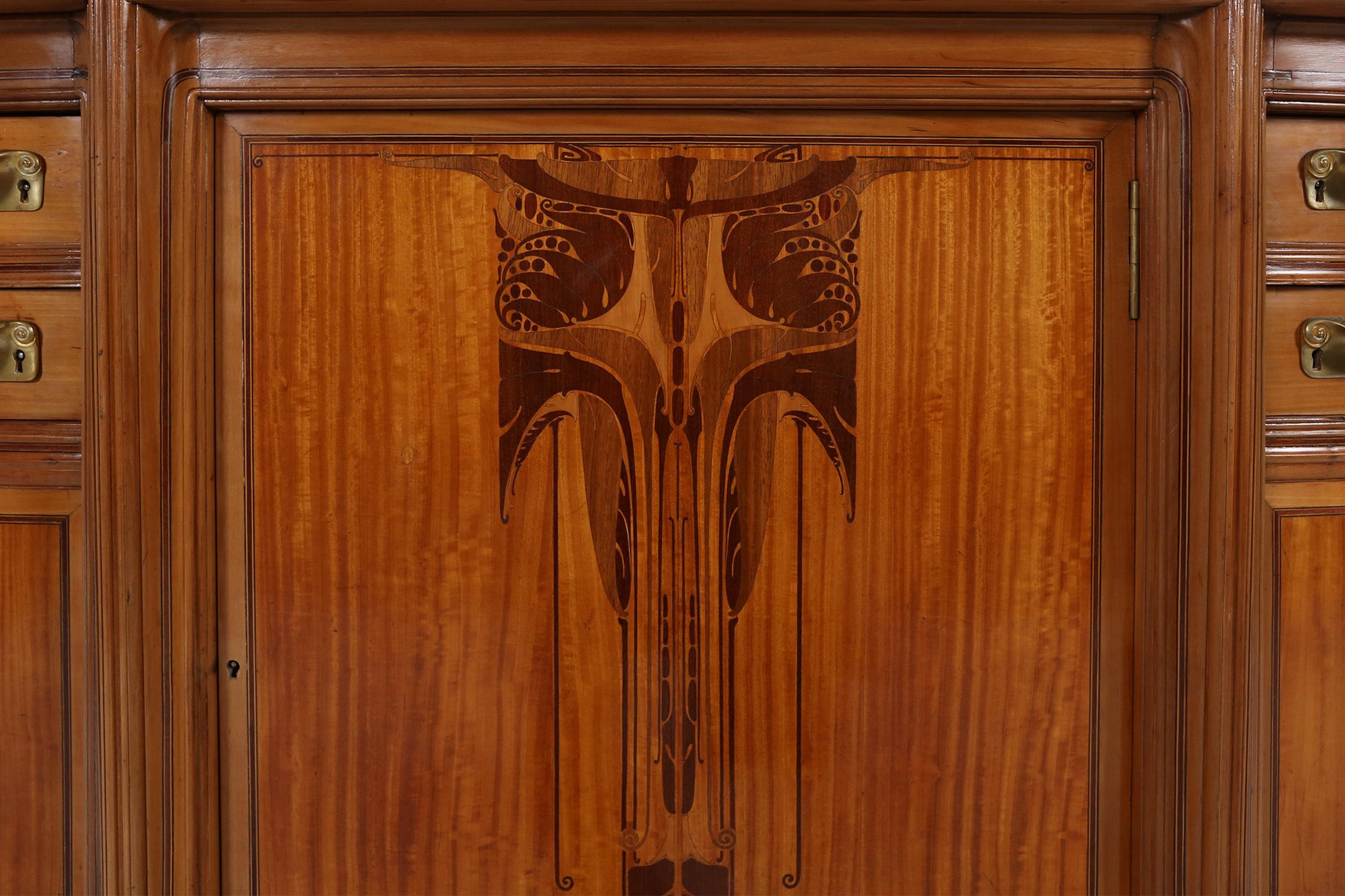 Exceptional hemisphere Art Nouveau Sideboard by Maurice Dufrene, France 1911 For Sale 2