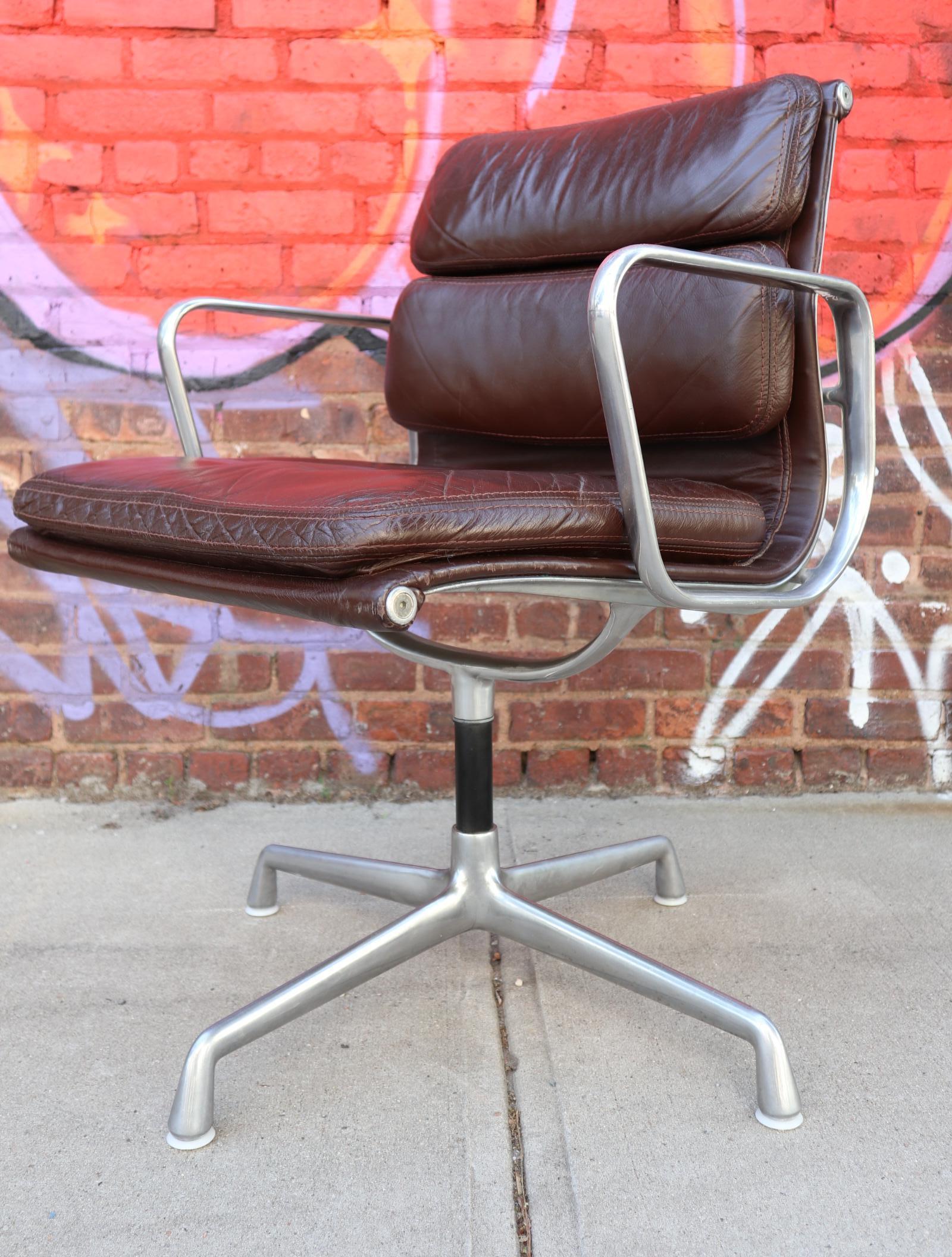 Exceptional Herman Miller Eames Brown Leather Soft Pad Management Office Chair 3