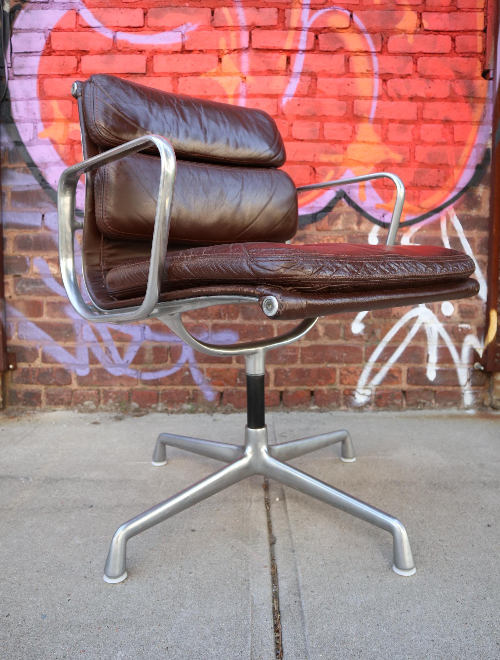 Exceptional Herman Miller Eames Brown Leather Soft Pad Management Office Chair 4