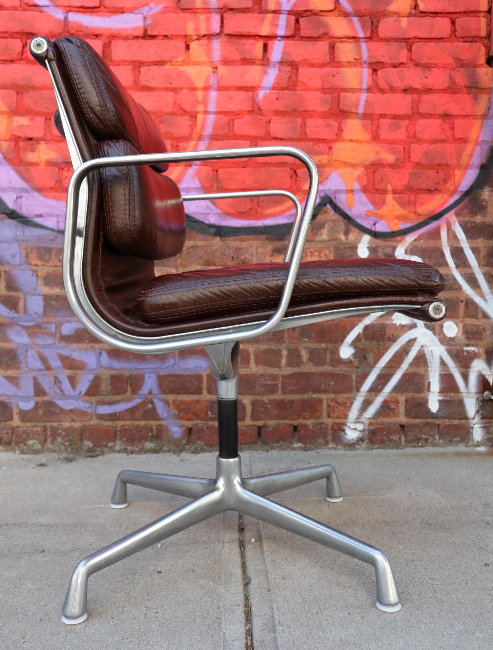 Exceptional Herman Miller Eames Brown Leather Soft Pad Management Office Chair 1