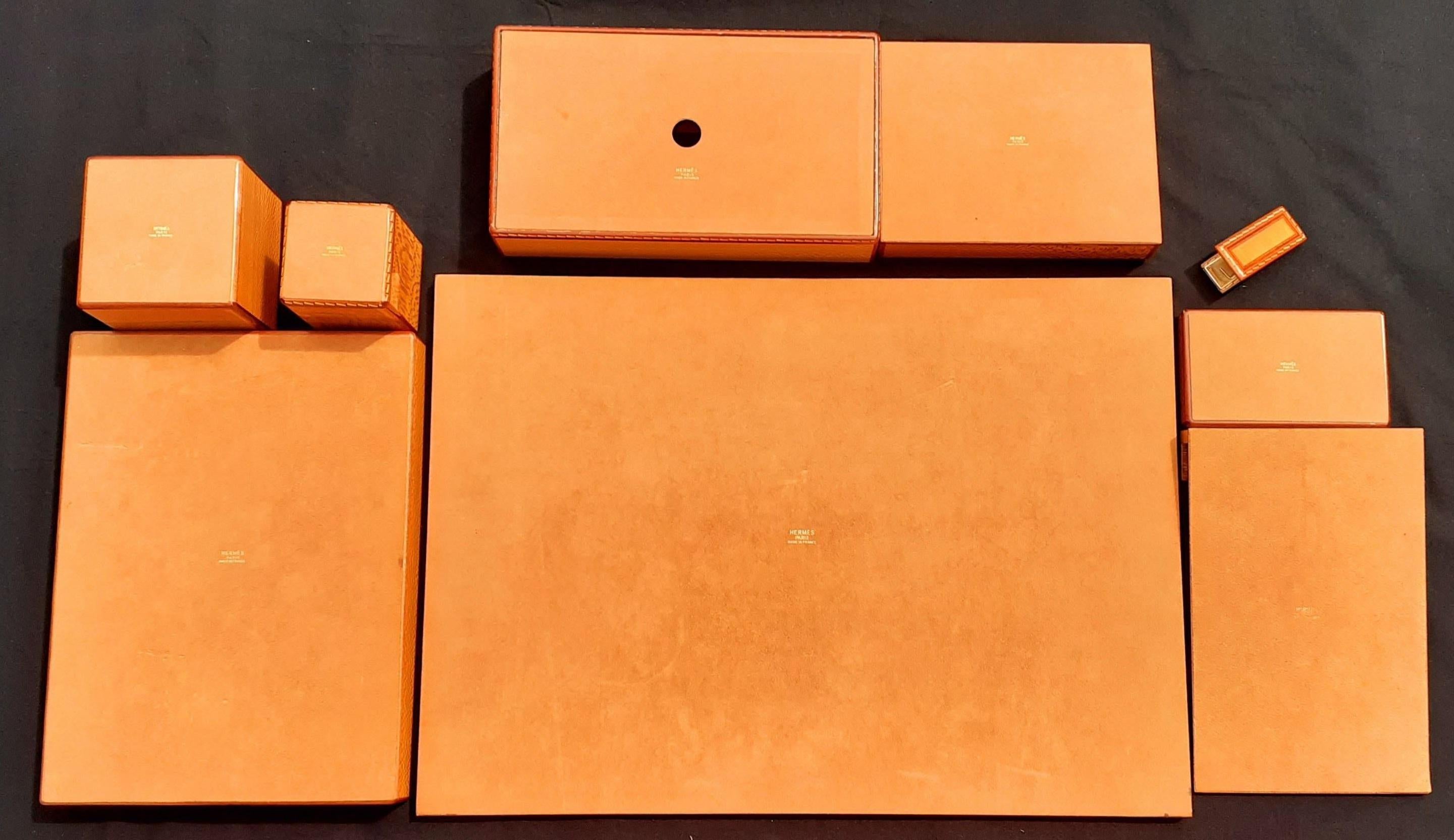 Exceptional Hermès 9 Pieces Desk Set in Lacquered Wood RARE 1