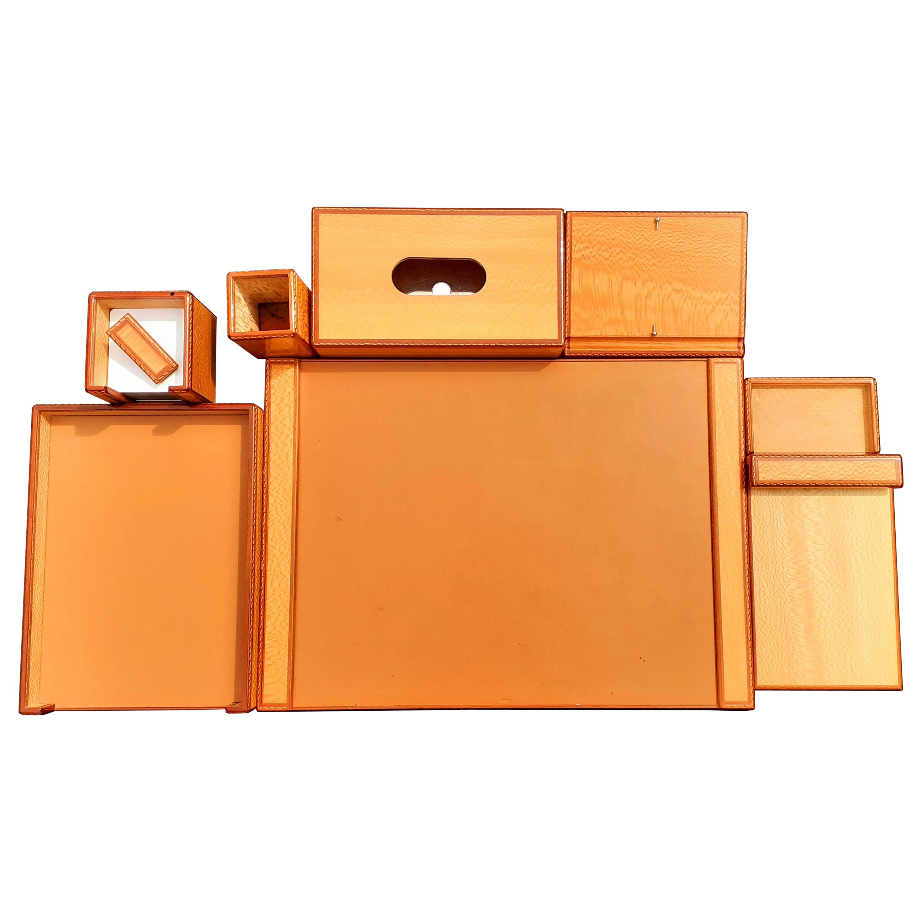 Exceptional Hermès 9 Pieces Desk Set in Lacquered Wood RARE