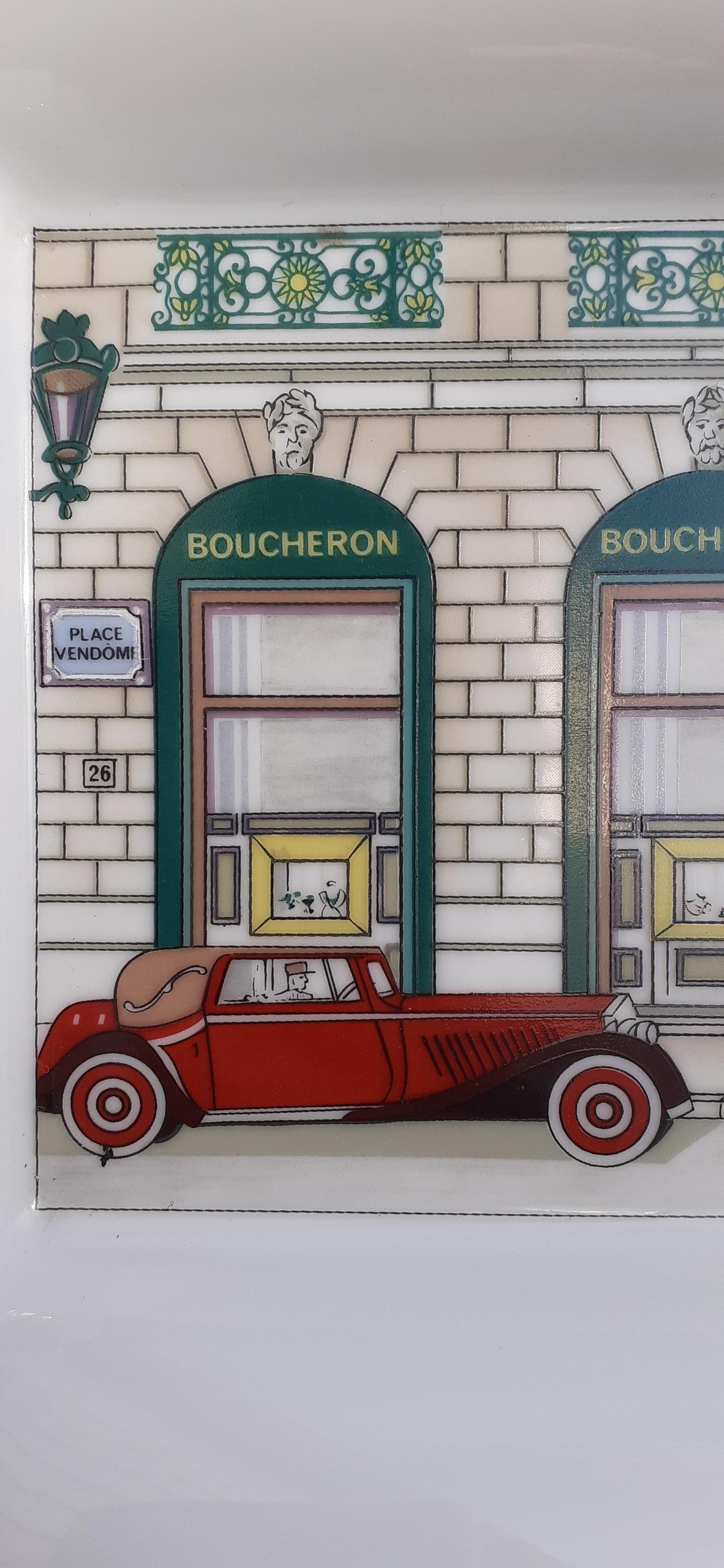 Beautiful Authentic Hermès Ashtray

Pattern: Boucheron store window, 26 Place Vendôme Paris, FRANCE

Made in France 

Vintage Item

Made of Porcelain

Colorways: White, Green, Red, Yellow

The drawing is covered with varnish, which gives it a
