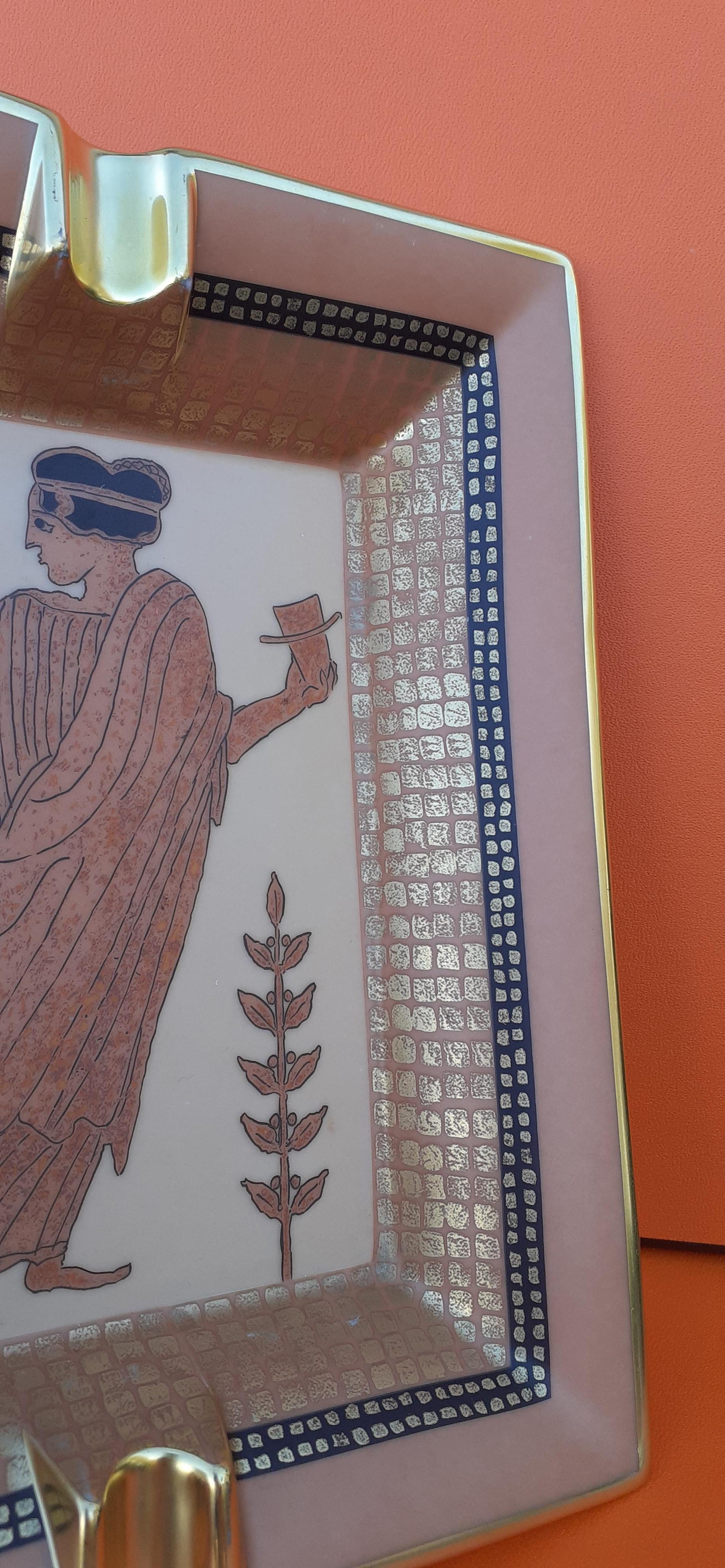 Außergewöhnliche Hermès Aschenbecher ändern Tablett griechische Mythologie Frau in Porzellan im Angebot 5