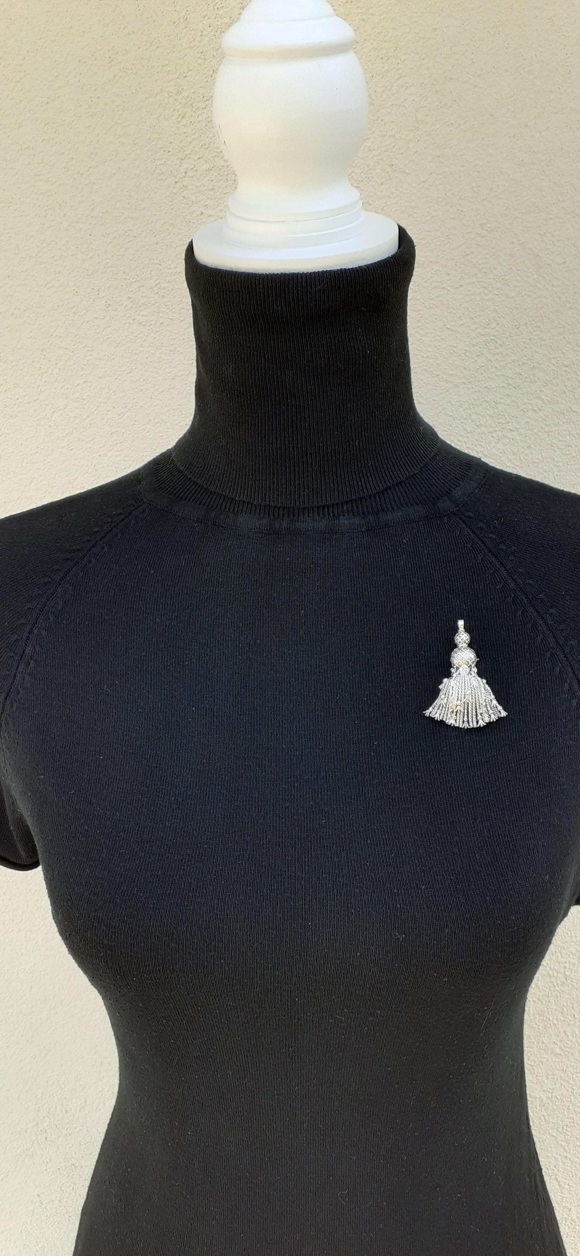 Exceptional Hermès Brooch Pendant Lapel Pin Passementerie Tassel Silver RARE For Sale 15