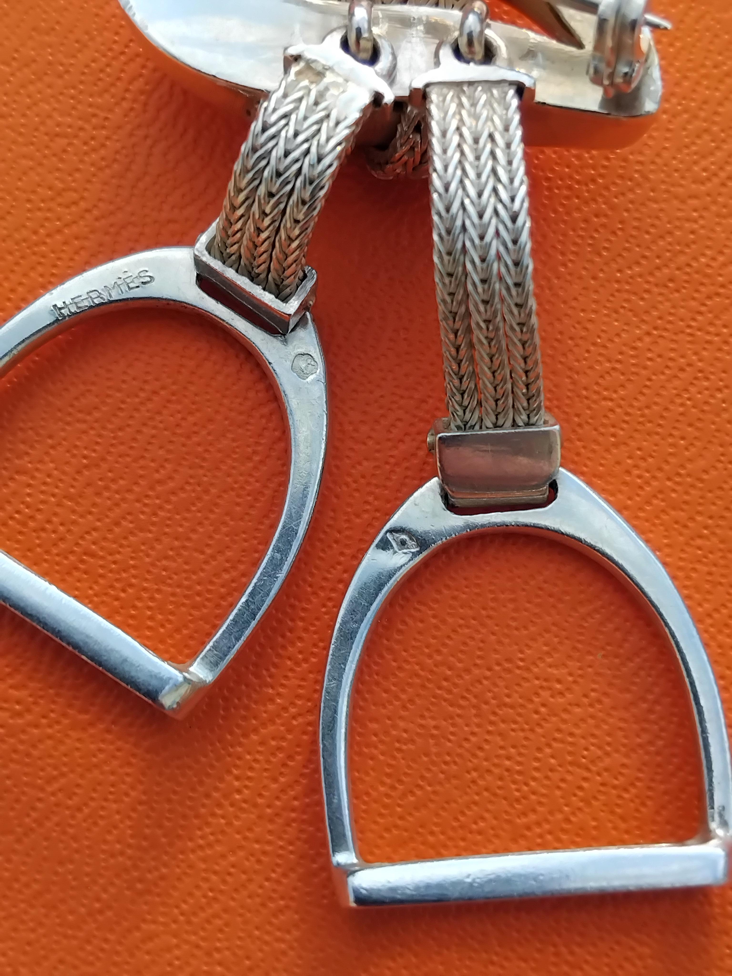Außergewöhnliche Hermès Brosche mit Steigbügel Charms in Silber Rare Horse Rodeo Texas im Angebot 4