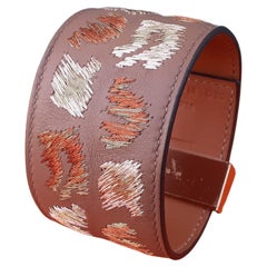 Exceptional Hermès CDC Bracelet Leopard Embroidered Alezan Ghw T2 