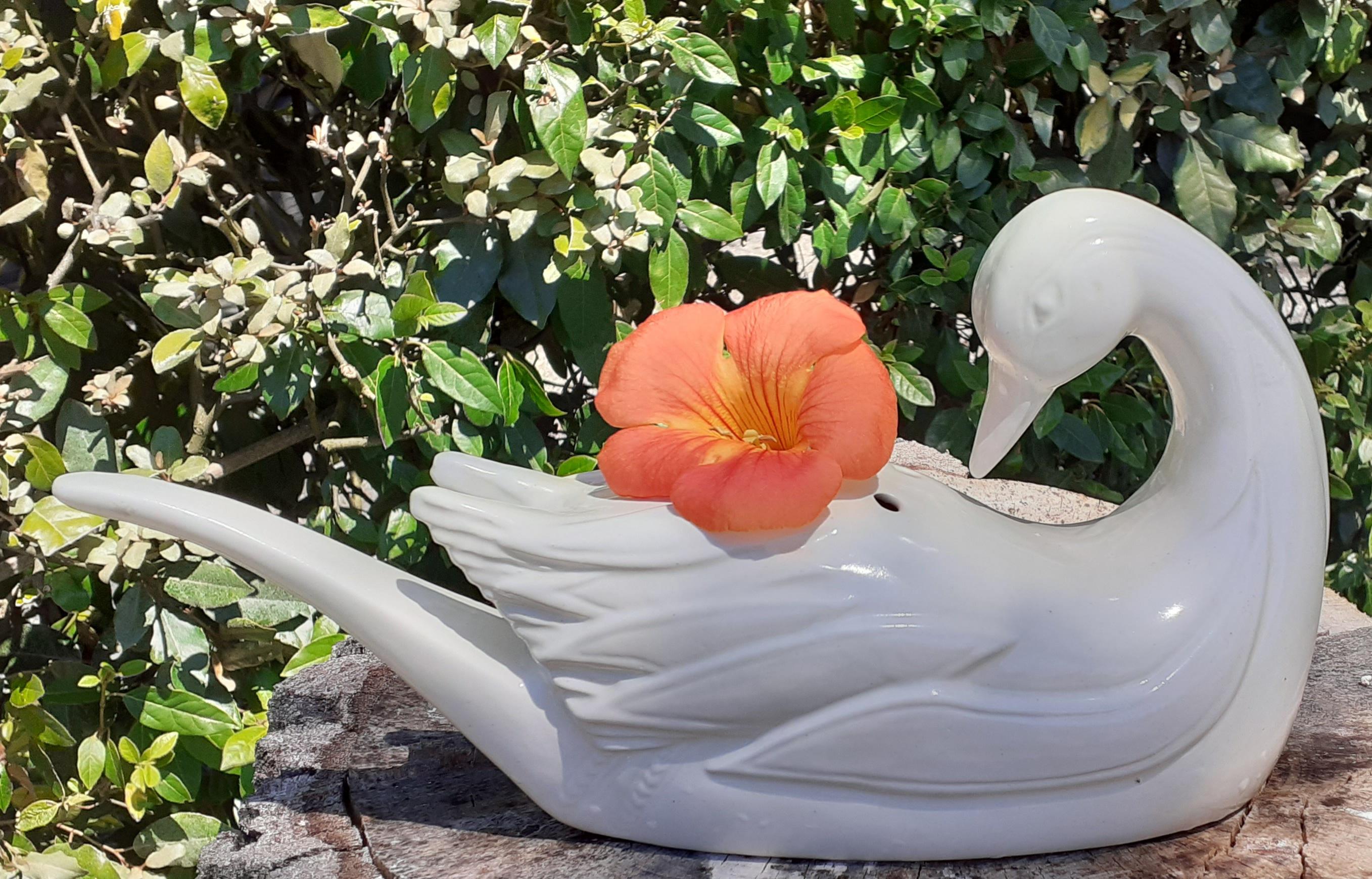 Exceptional Hermès Centerpiece Vase Ceramic Duck From La Mare aux Canards RARE For Sale 9