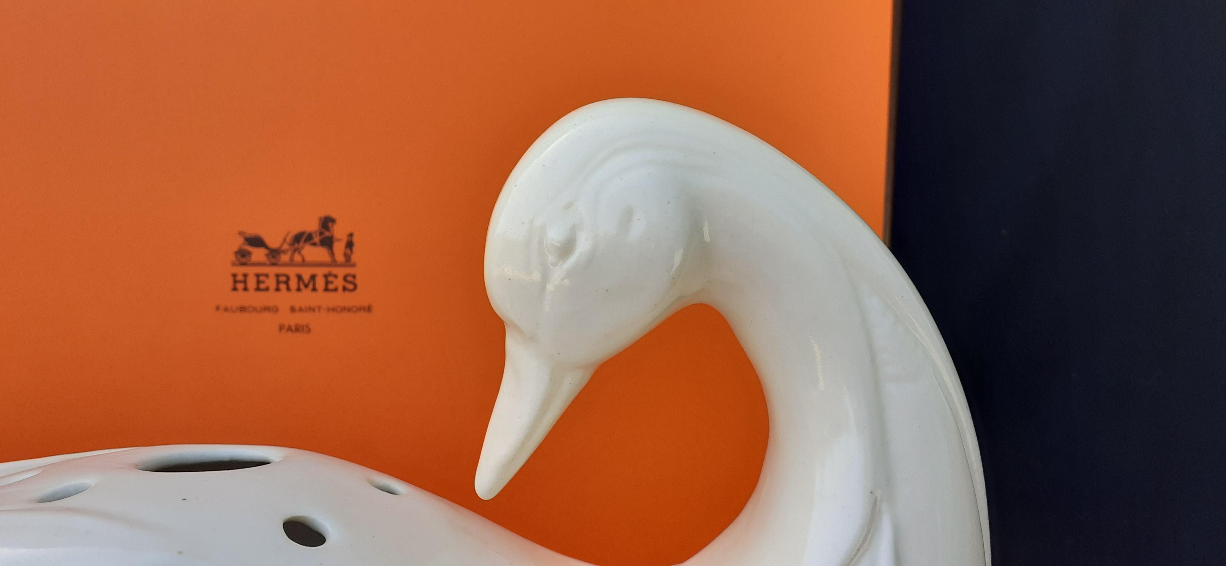 Exceptional Hermès Centerpiece Vase Ceramic Duck From La Mare aux Canards RARE For Sale 3