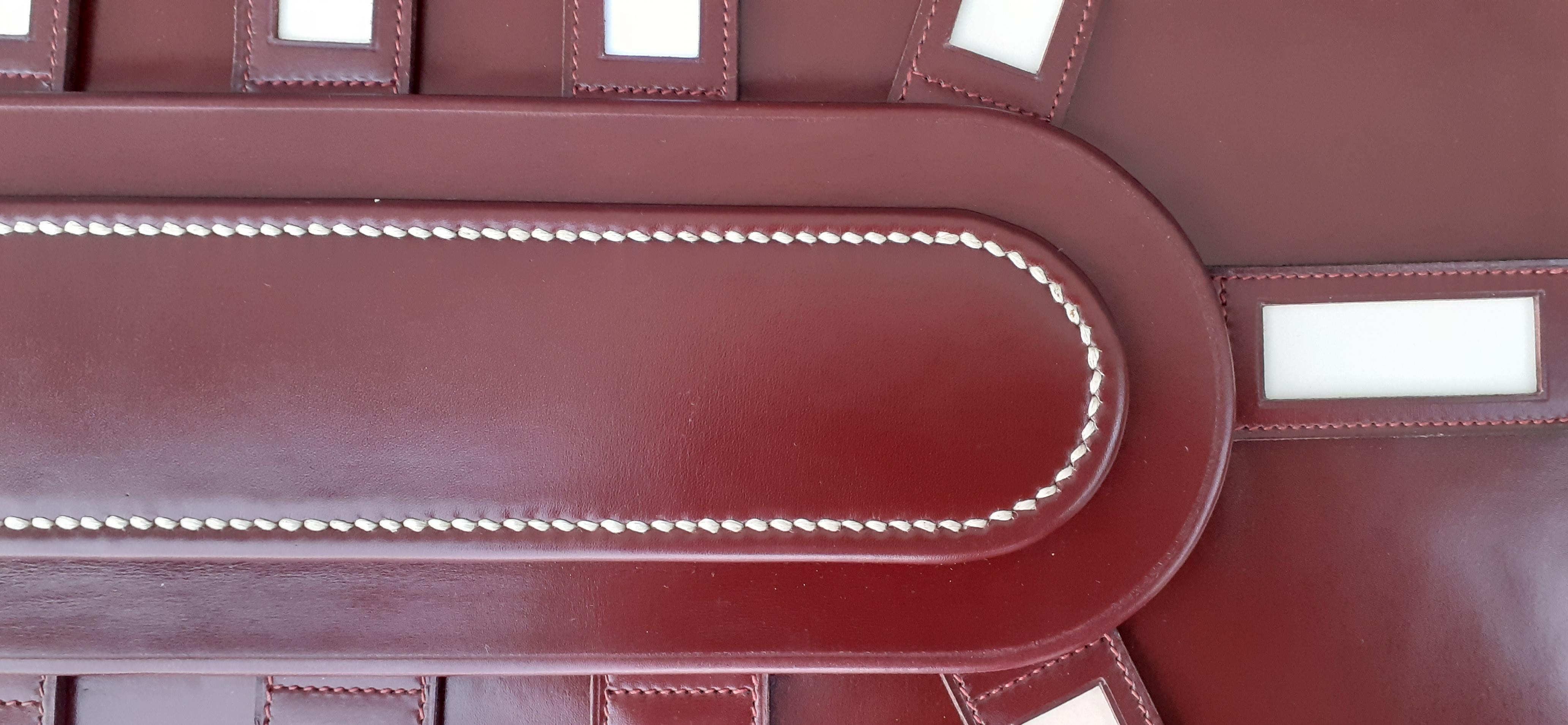 Außergewöhnliche Hermès Mittelstück Sitzplan 12 Personen Rouge H Leder RARE im Angebot 9