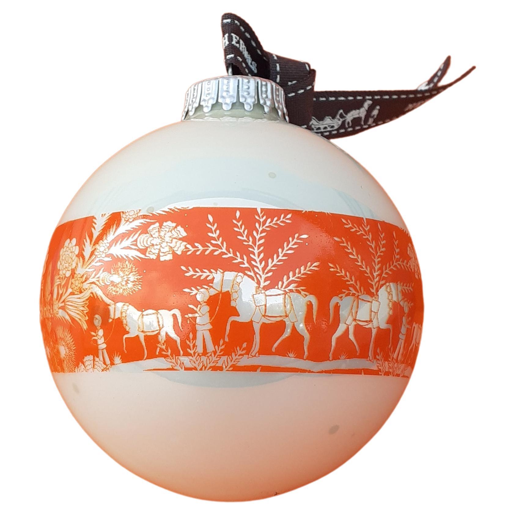 Exceptional Hermès Christmas Ball Ornament Decoupages Pattern