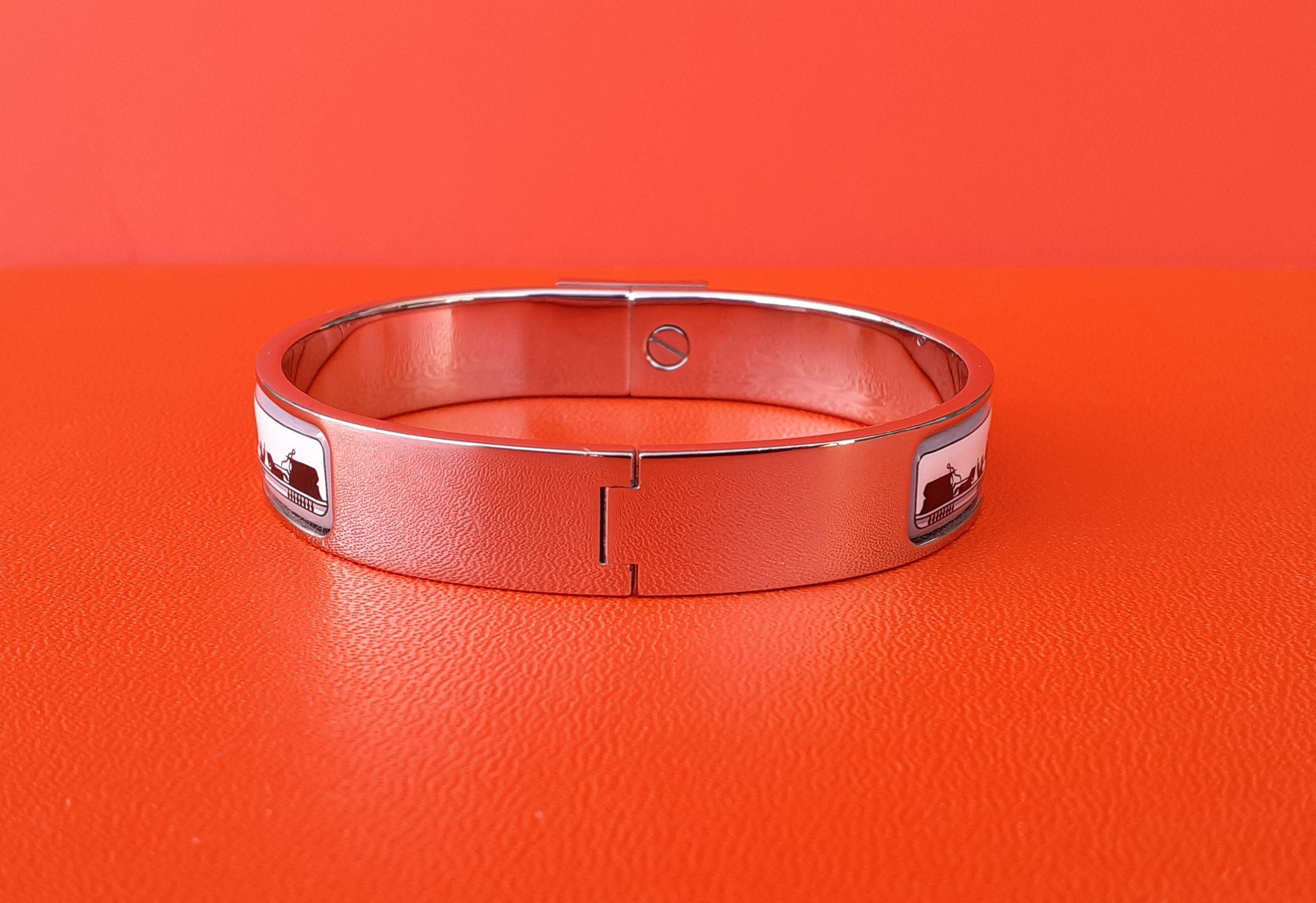 Exceptional Hermès Clic Clac Bracelets Les Ponts de Paris Narrow Palladium GM For Sale 2