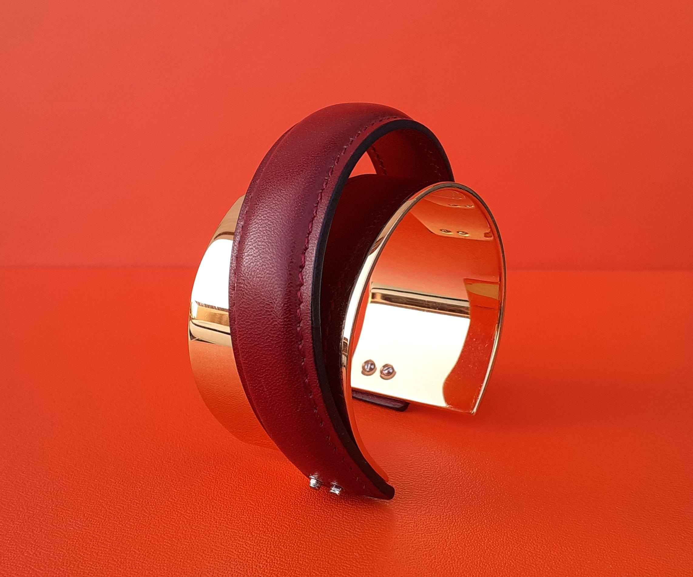 Exceptional Hermès Cuff Bracelet Golden Hdw and Rouge H Box Leather Size L For Sale 7